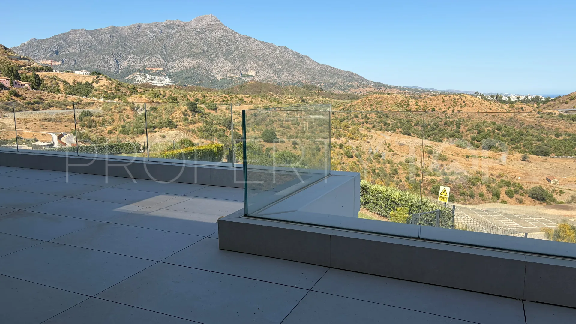 Apartment for sale in Marbella with 3 bedrooms