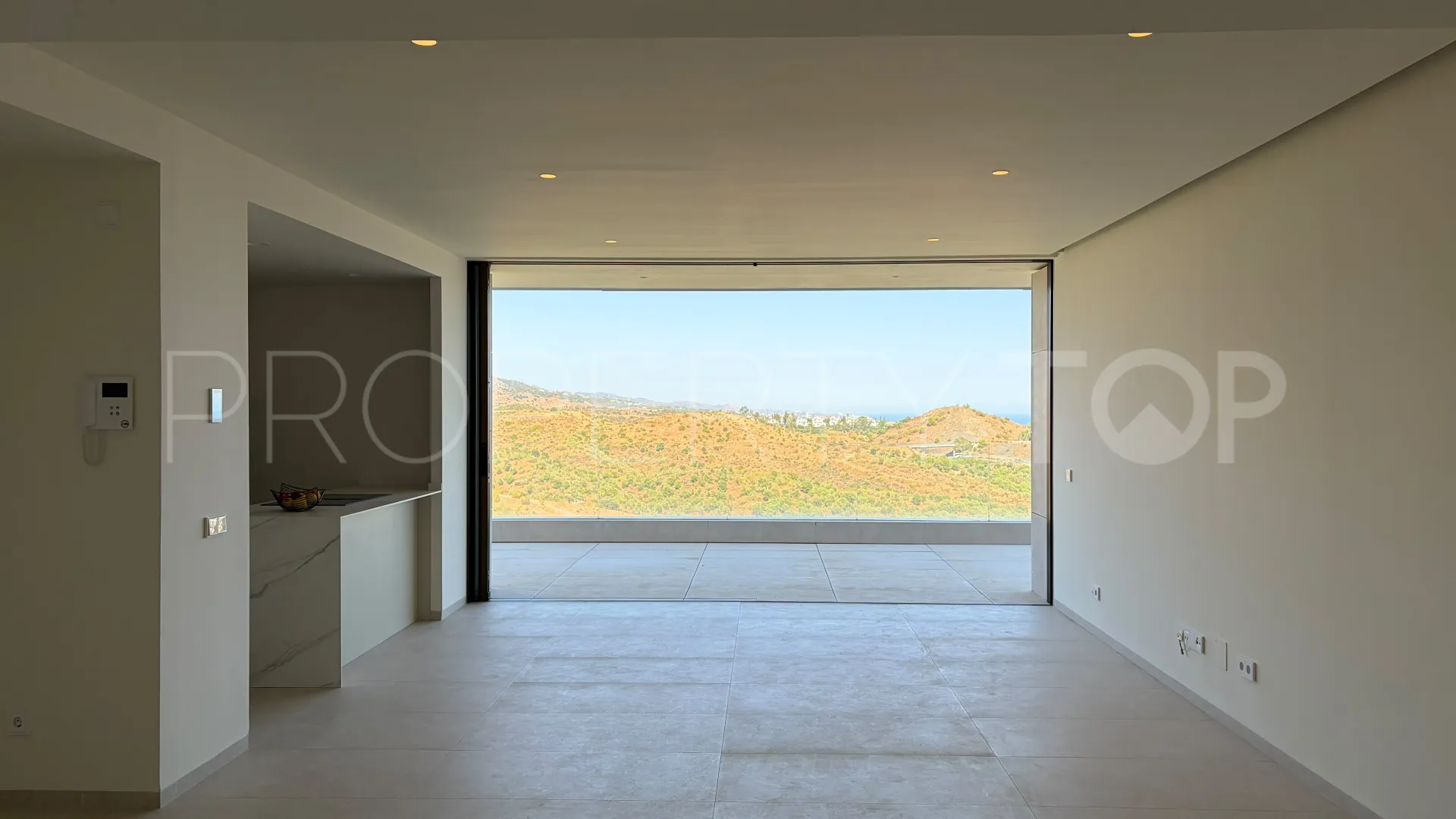 Apartment for sale in Marbella with 3 bedrooms
