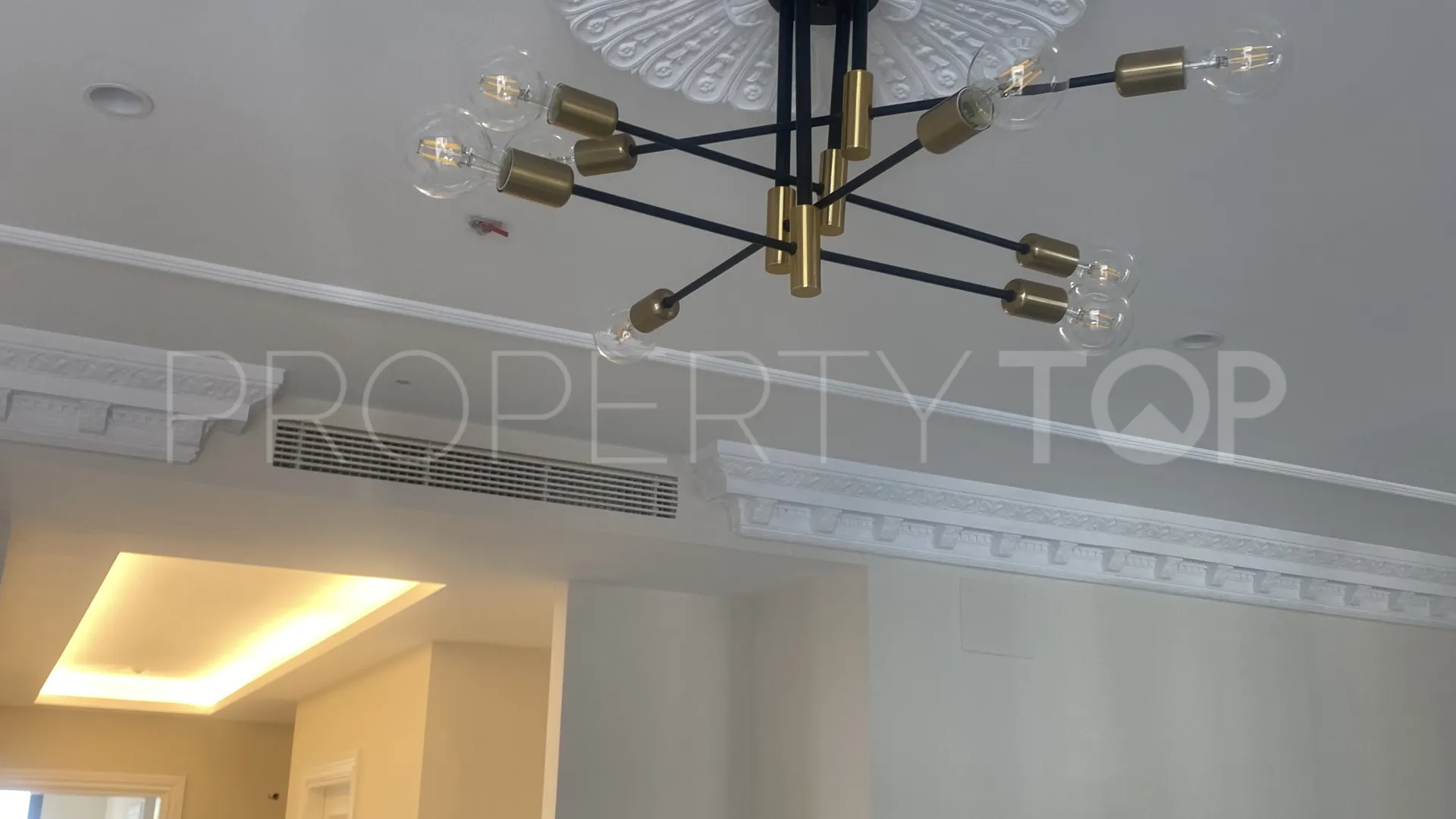 Building for sale in Estepona with 9 bedrooms