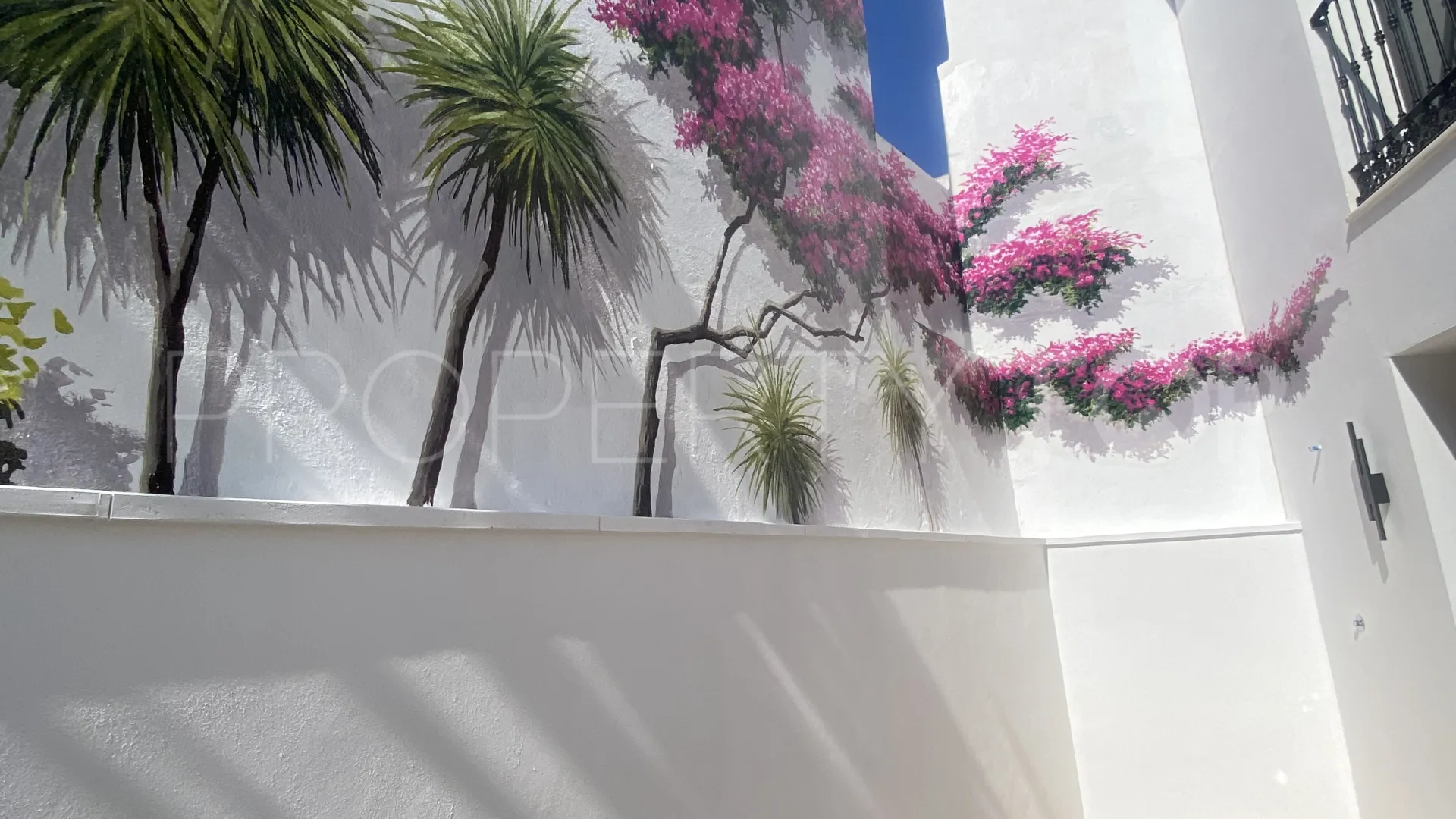Building for sale in Estepona with 9 bedrooms