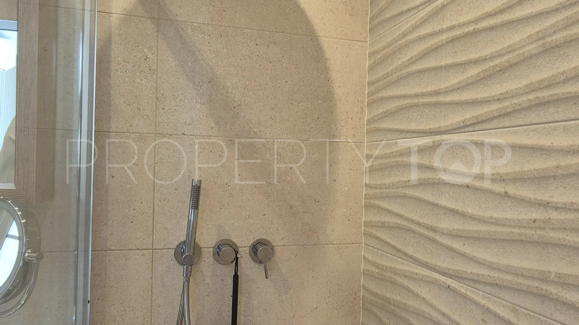 For sale 4 bedrooms house in Riviera del Sol