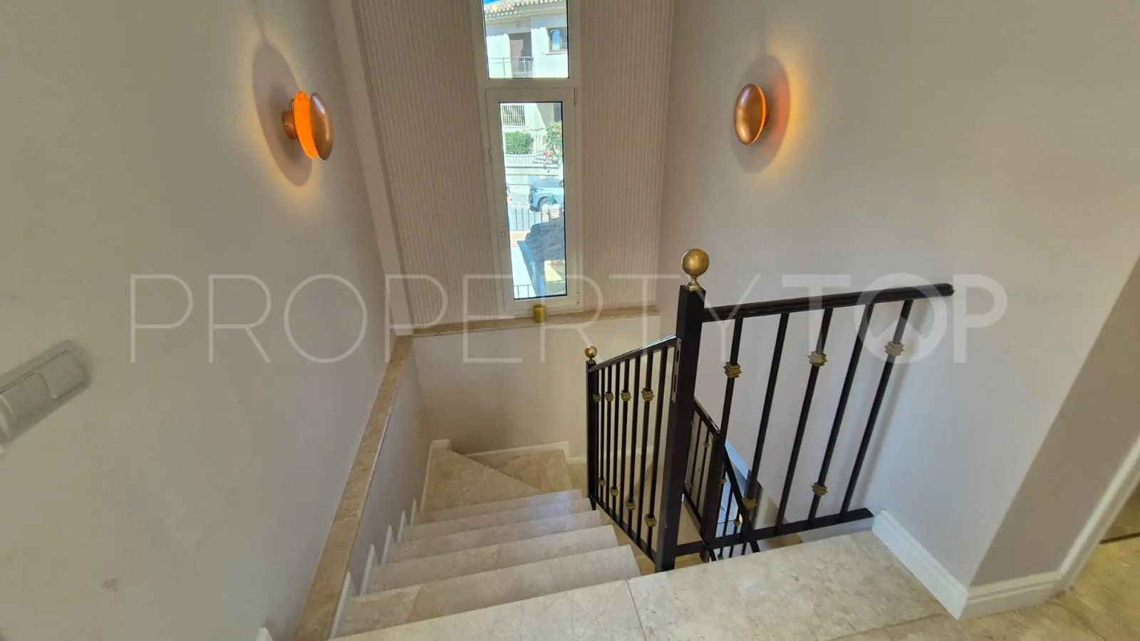 For sale 4 bedrooms house in Riviera del Sol