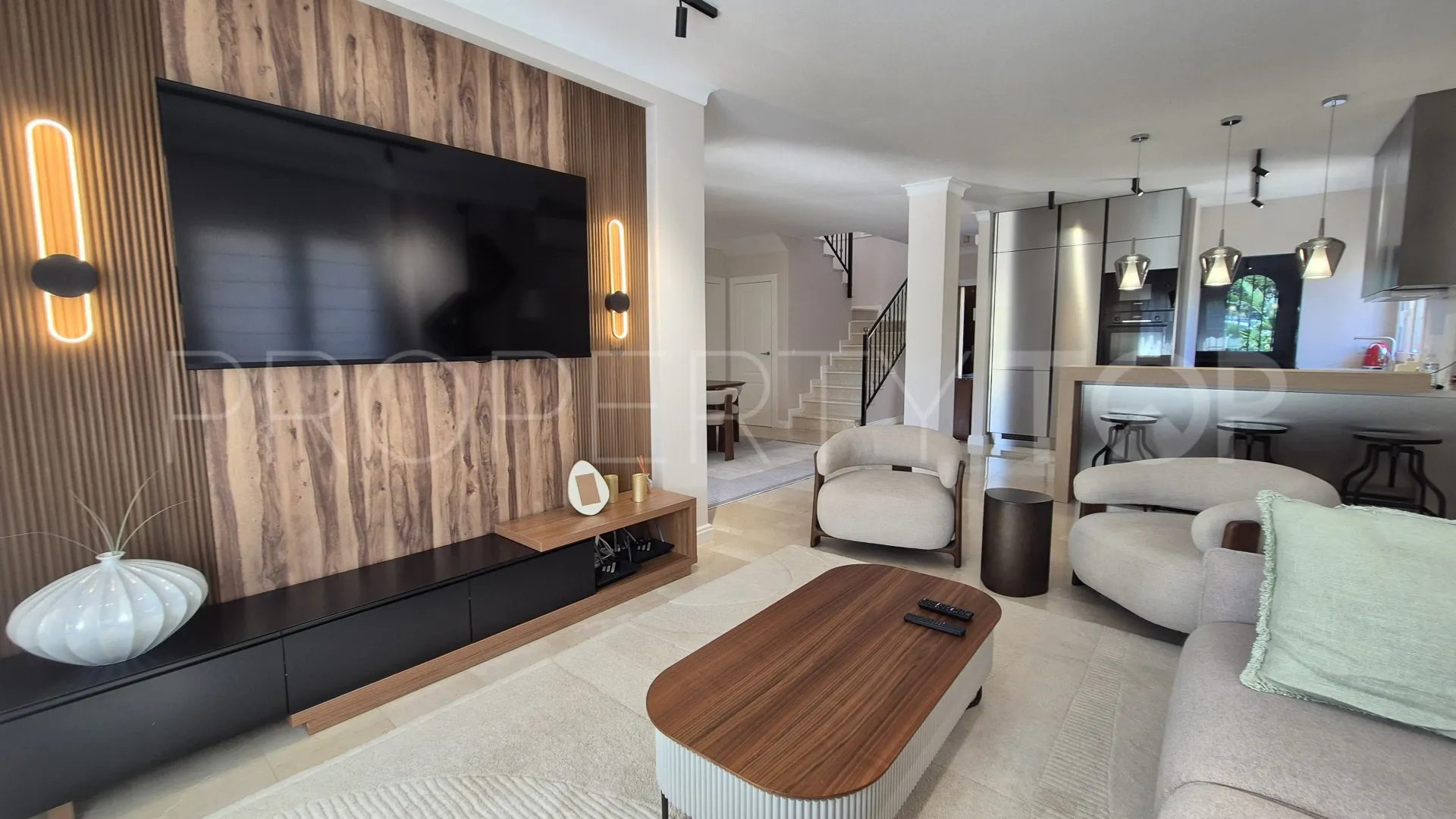 For sale 4 bedrooms house in Riviera del Sol