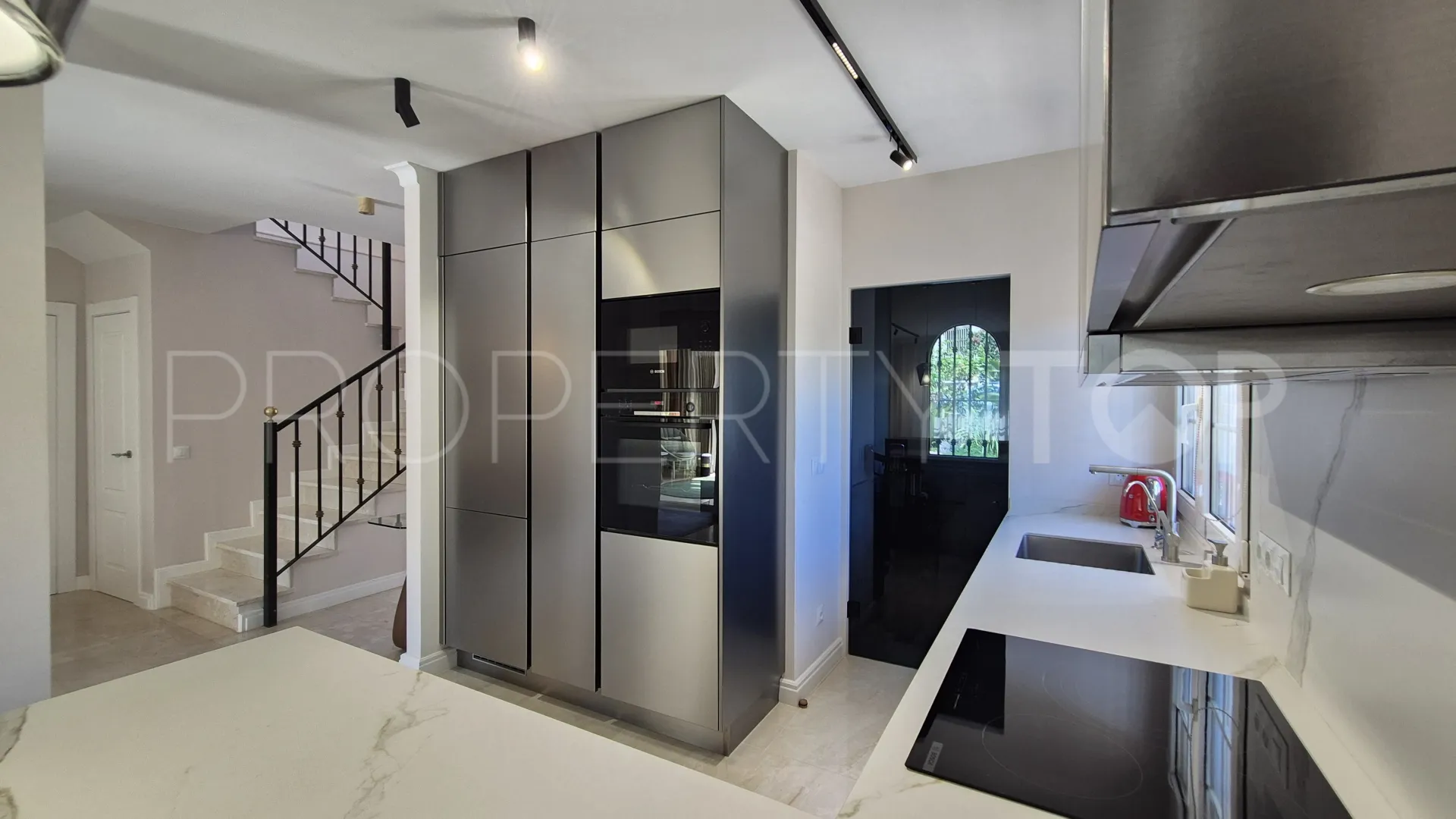 For sale 4 bedrooms house in Riviera del Sol