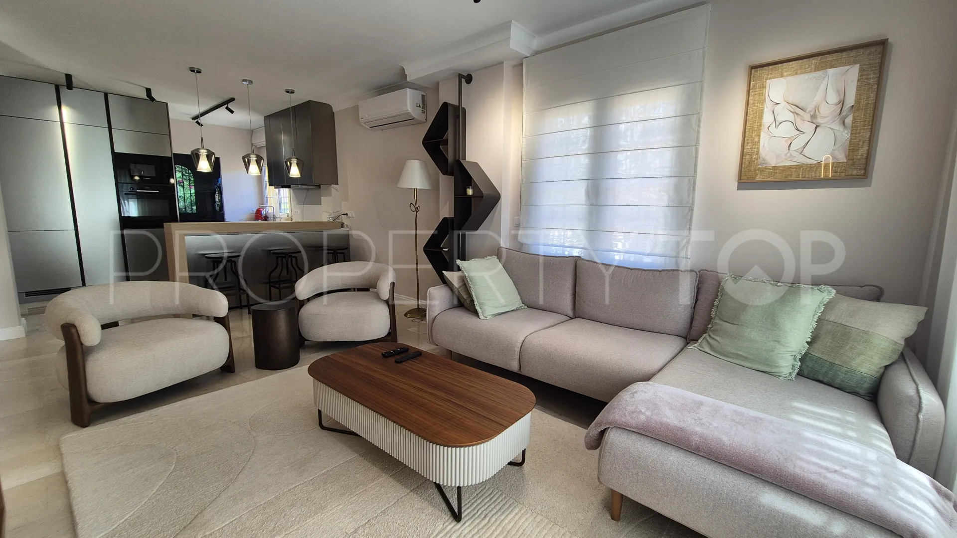 For sale 4 bedrooms house in Riviera del Sol