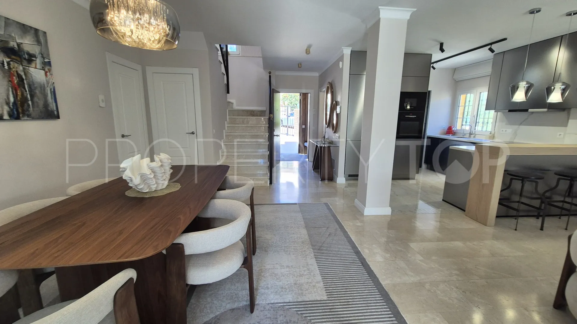 For sale 4 bedrooms house in Riviera del Sol