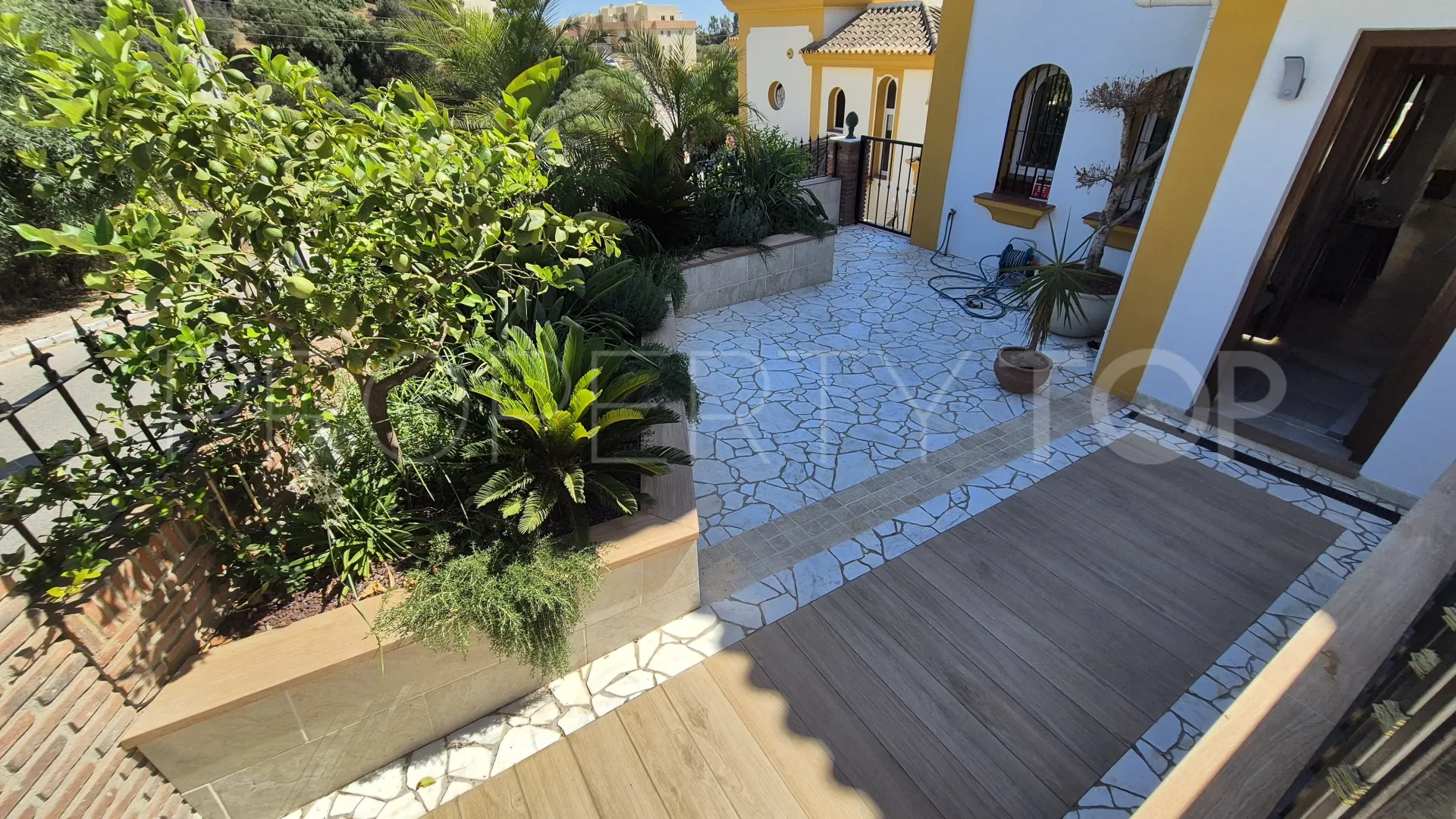 For sale 4 bedrooms house in Riviera del Sol