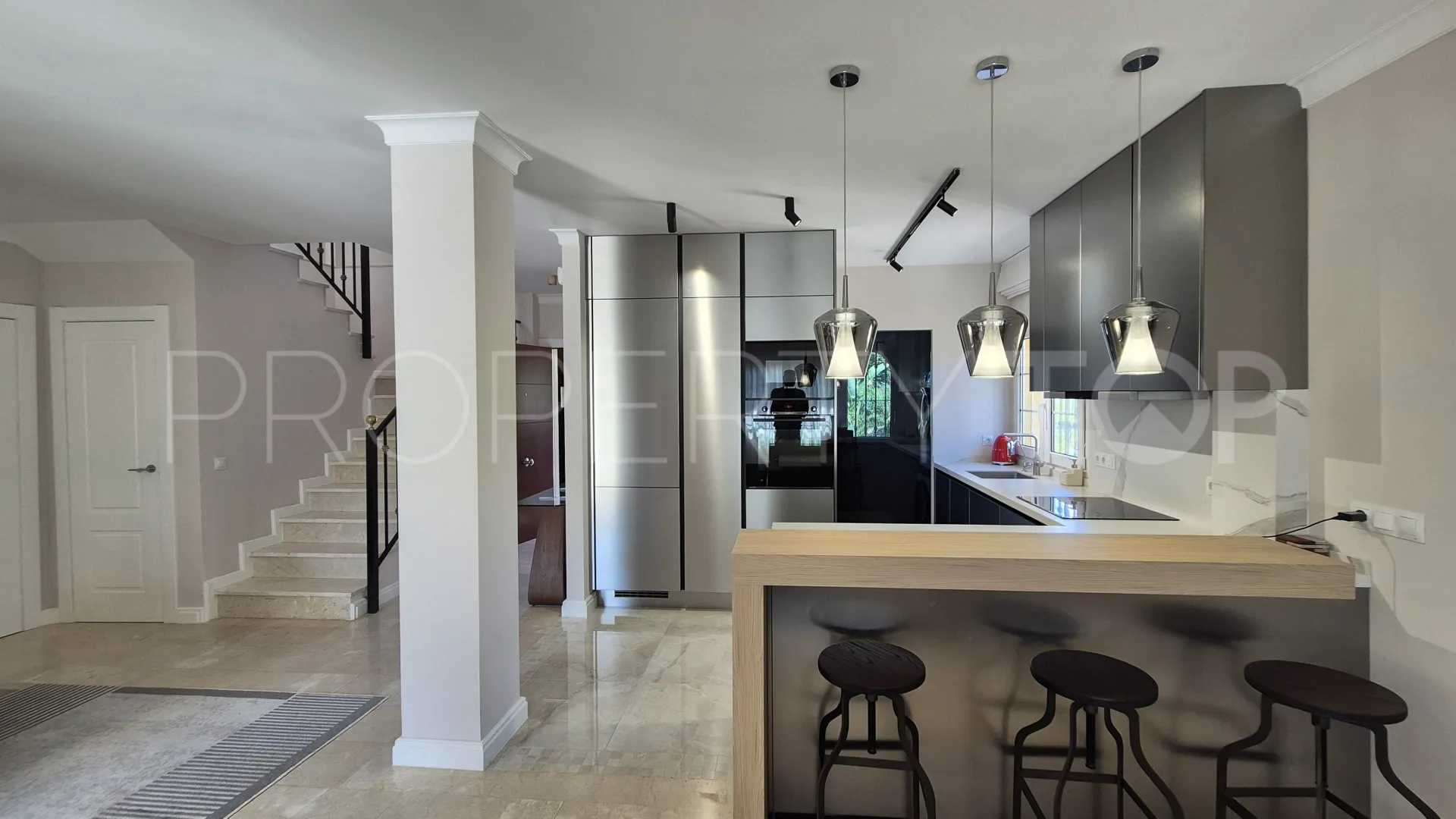 For sale 4 bedrooms house in Riviera del Sol
