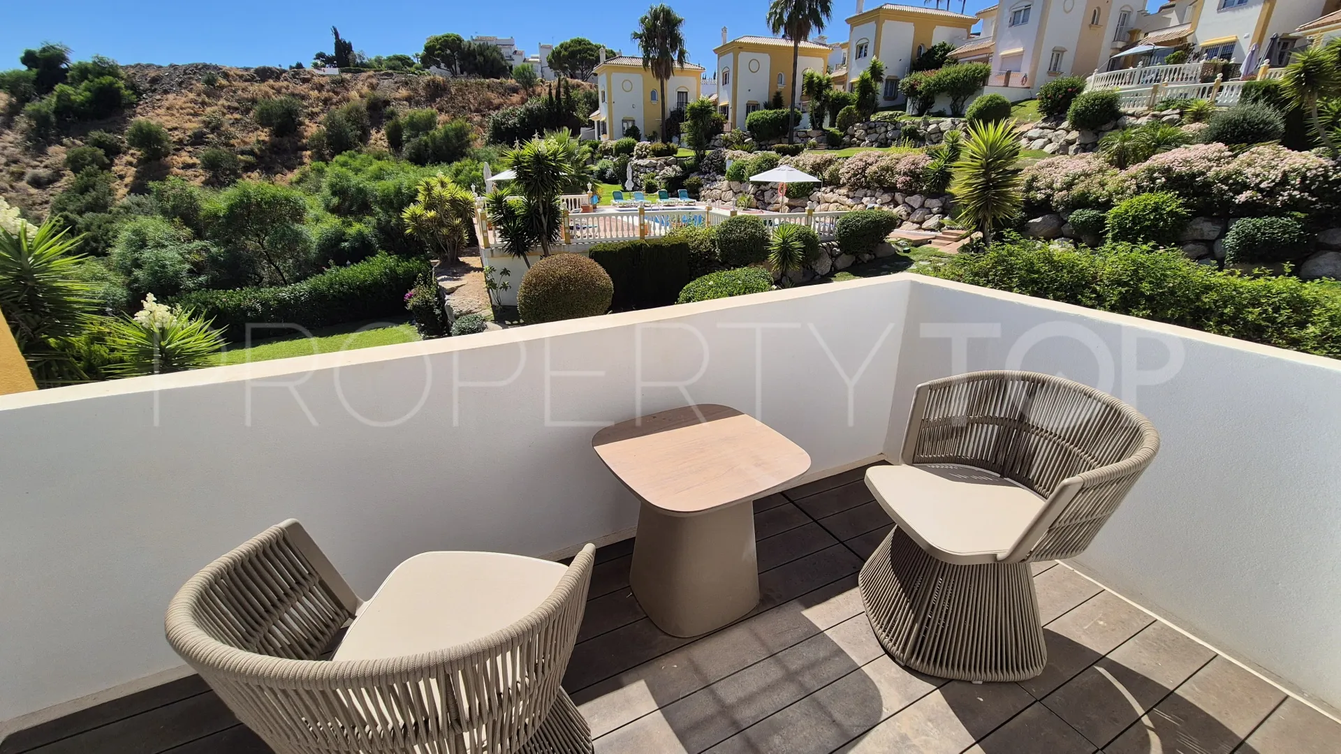 For sale 4 bedrooms house in Riviera del Sol