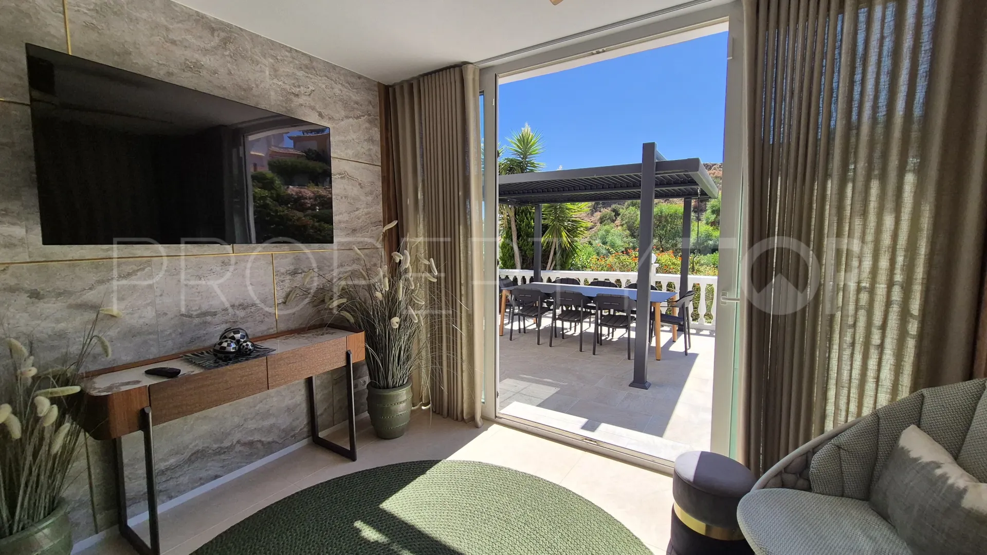 For sale 4 bedrooms house in Riviera del Sol