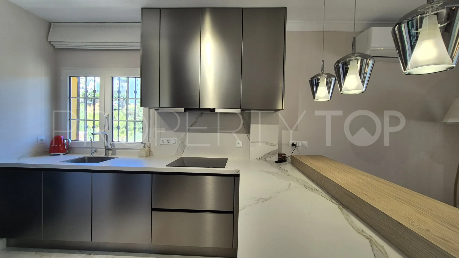 For sale 4 bedrooms house in Riviera del Sol