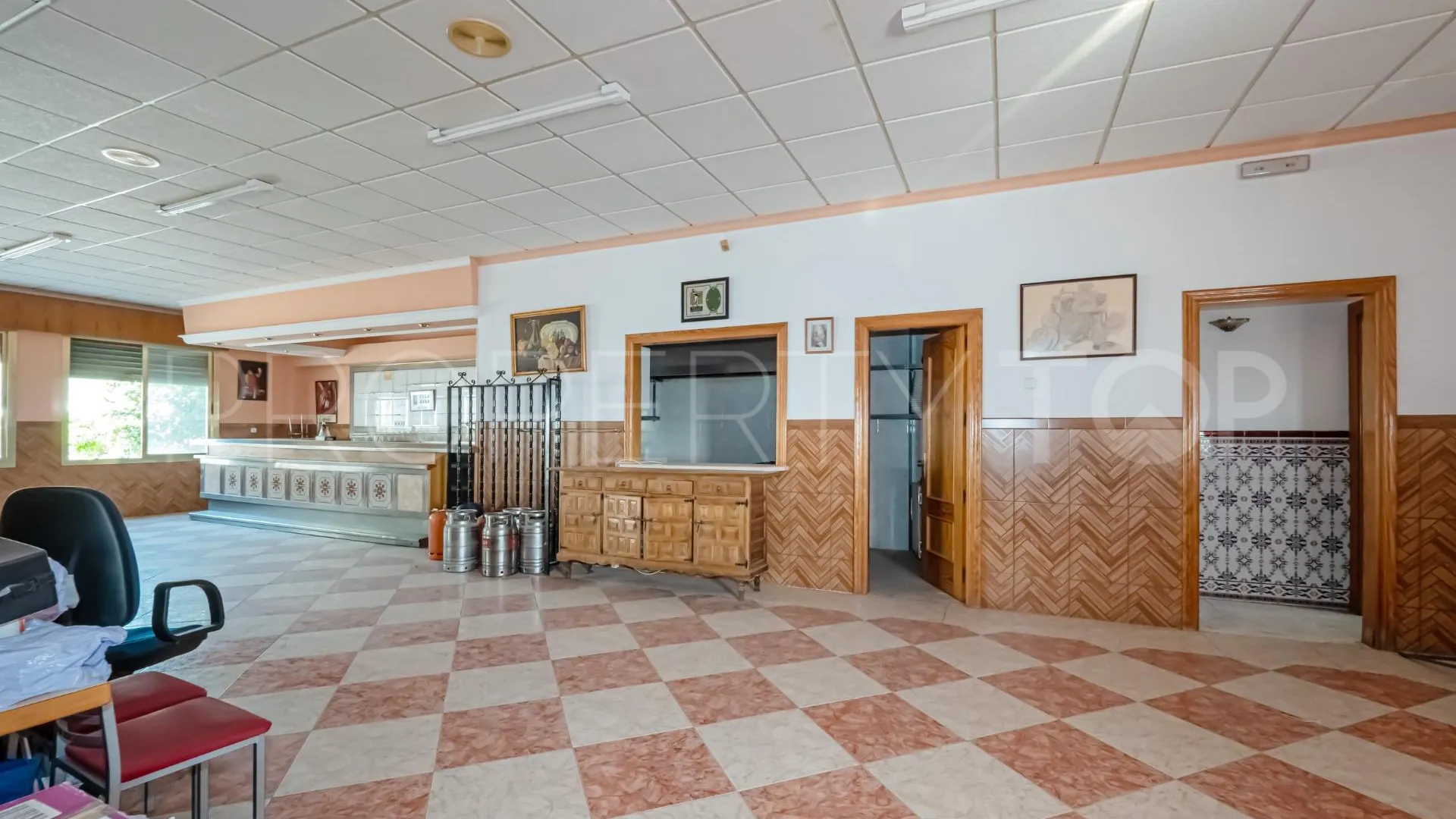 Local comercial en venta en Alozaina
