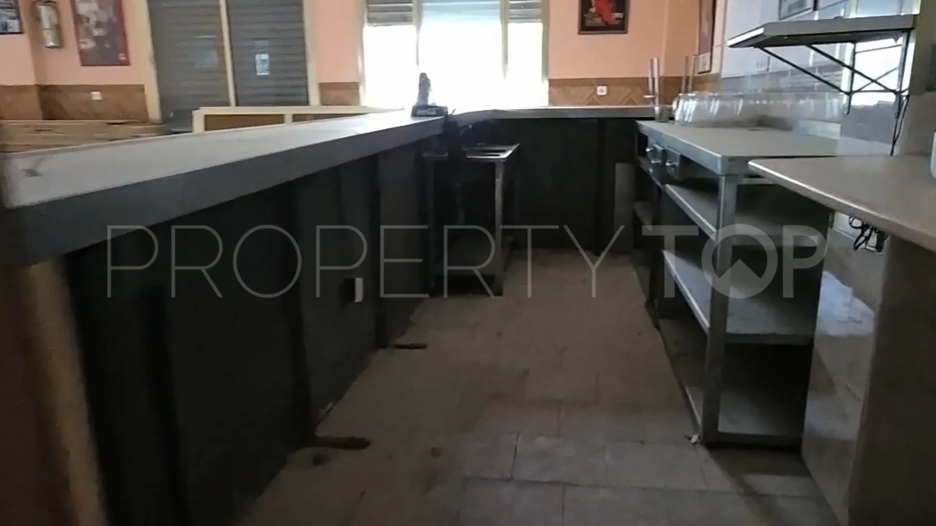 Local comercial en venta en Alozaina