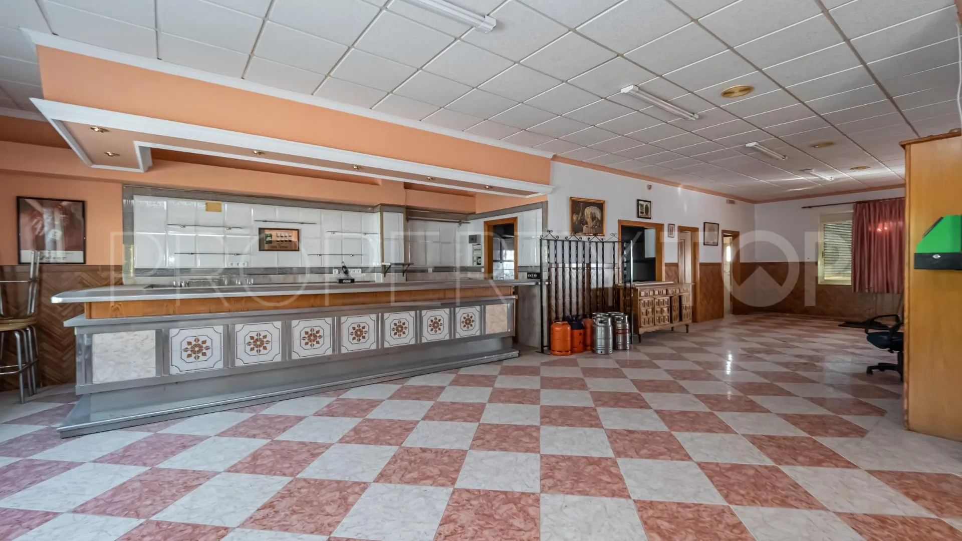 Local comercial en venta en Alozaina