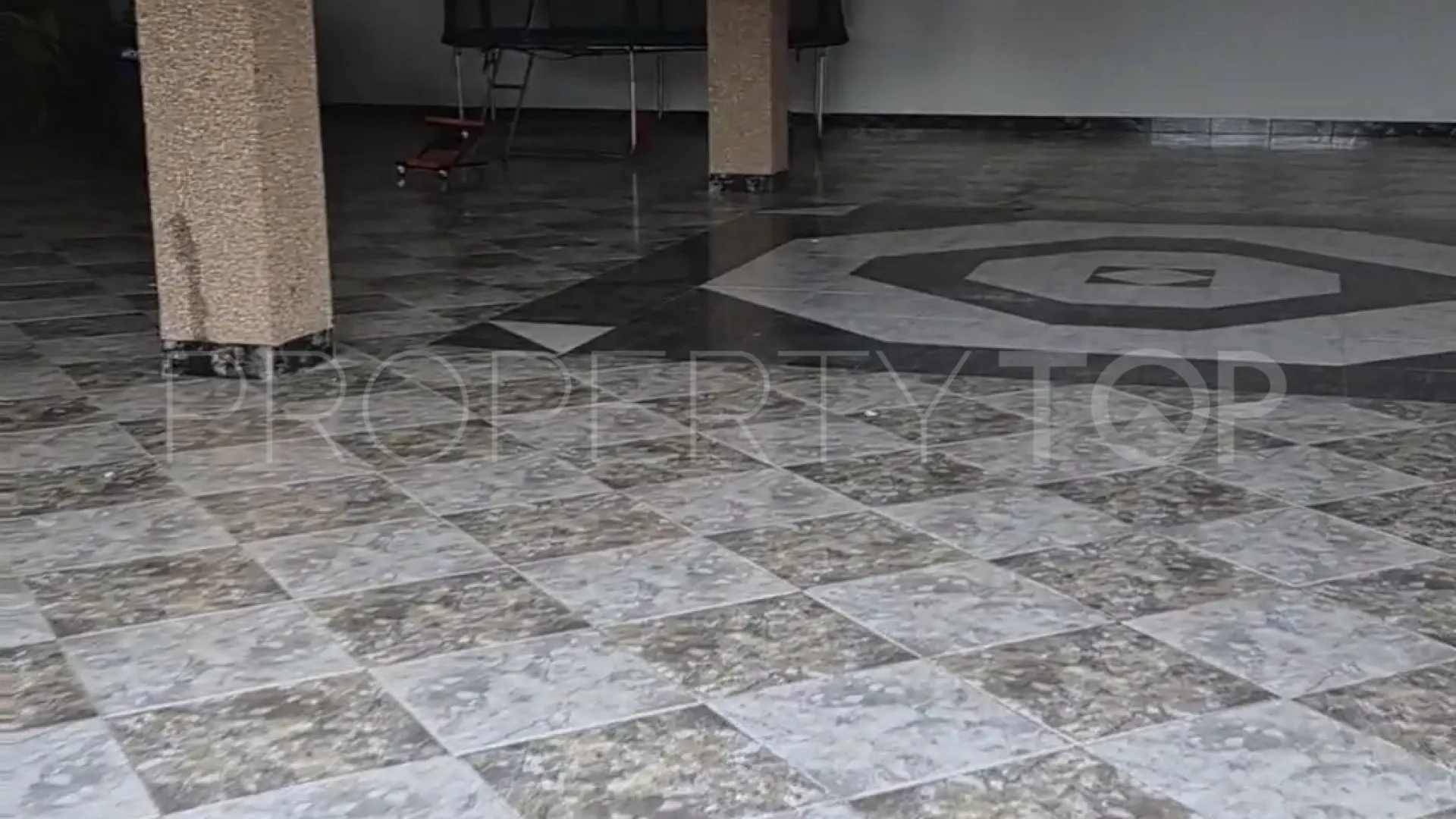 Local comercial en venta en Alozaina