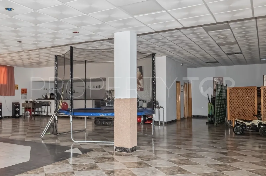 Local comercial en venta en Alozaina