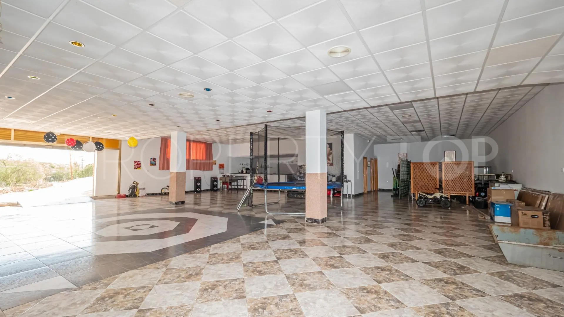 Local comercial en venta en Alozaina
