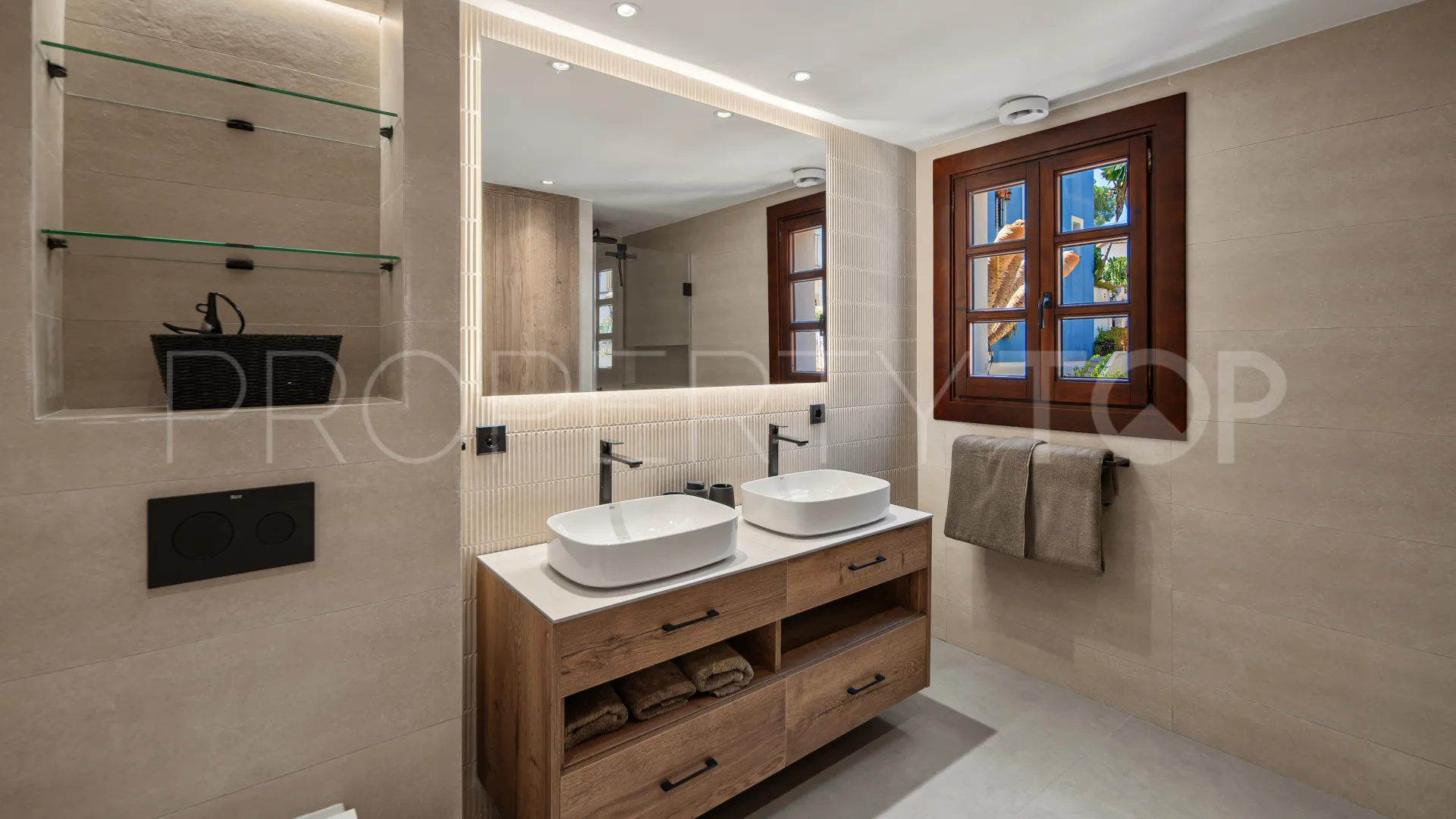 Town house for sale in Solana de Nagüeles
