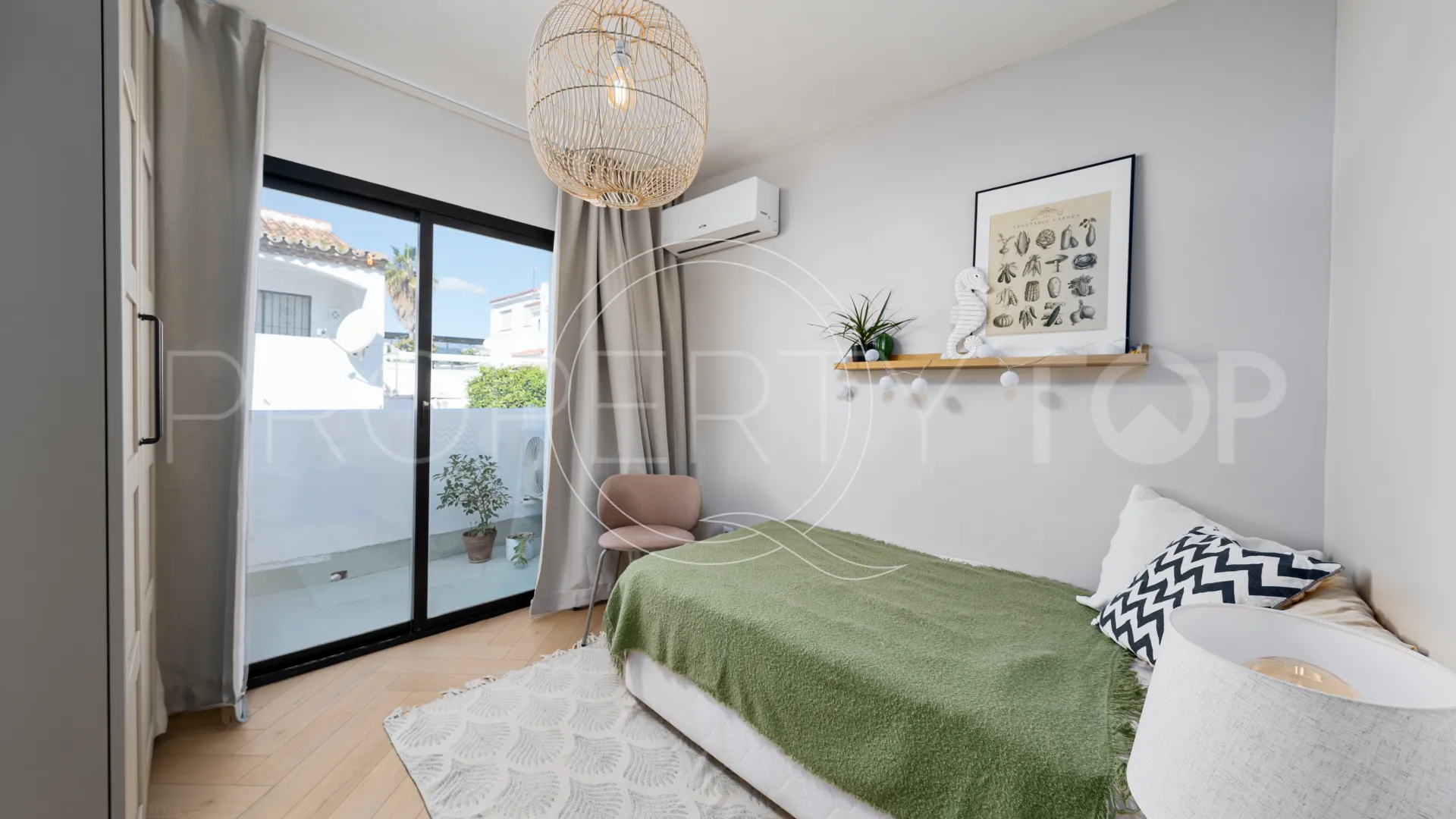 For sale Bel Air semi detached house