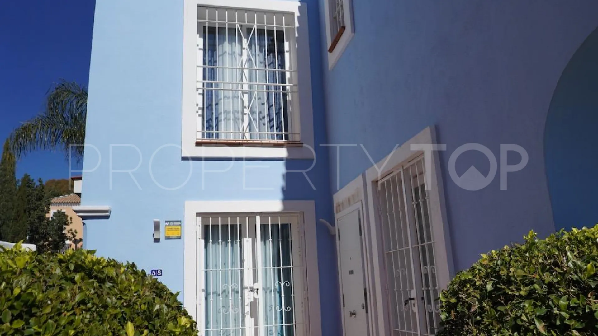 Comprar adosado en Nueva Andalucia con 2 dormitorios