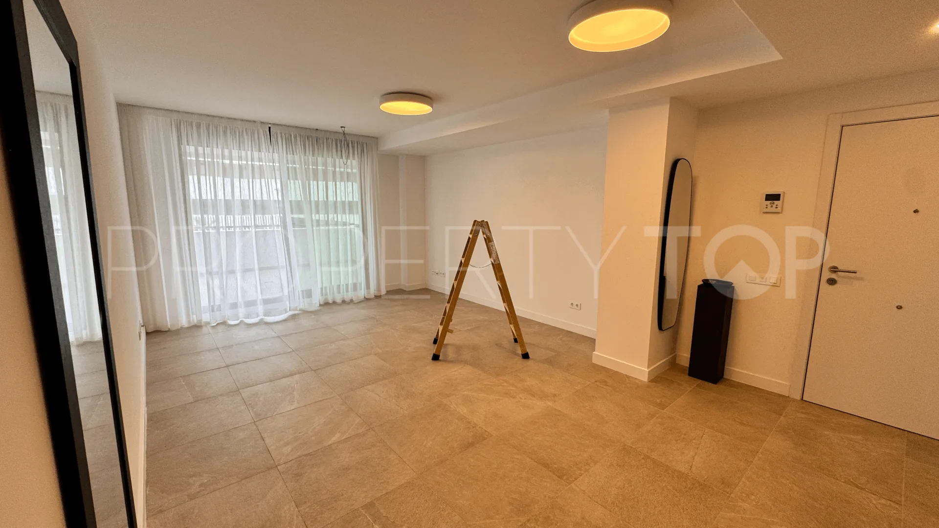 For sale Estepona Town ground floor apartment with 2 bedrooms