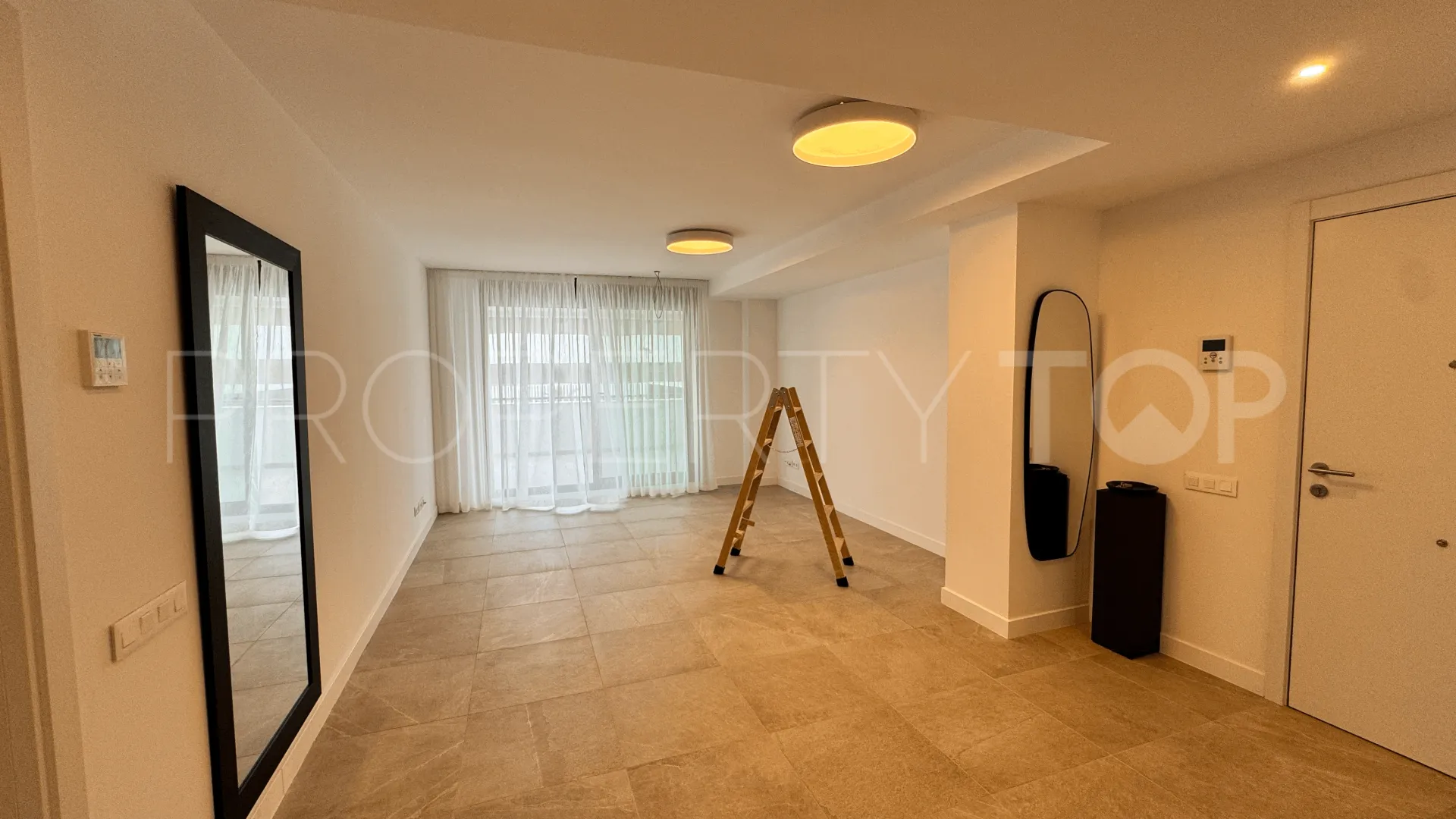 For sale Estepona Town ground floor apartment with 2 bedrooms