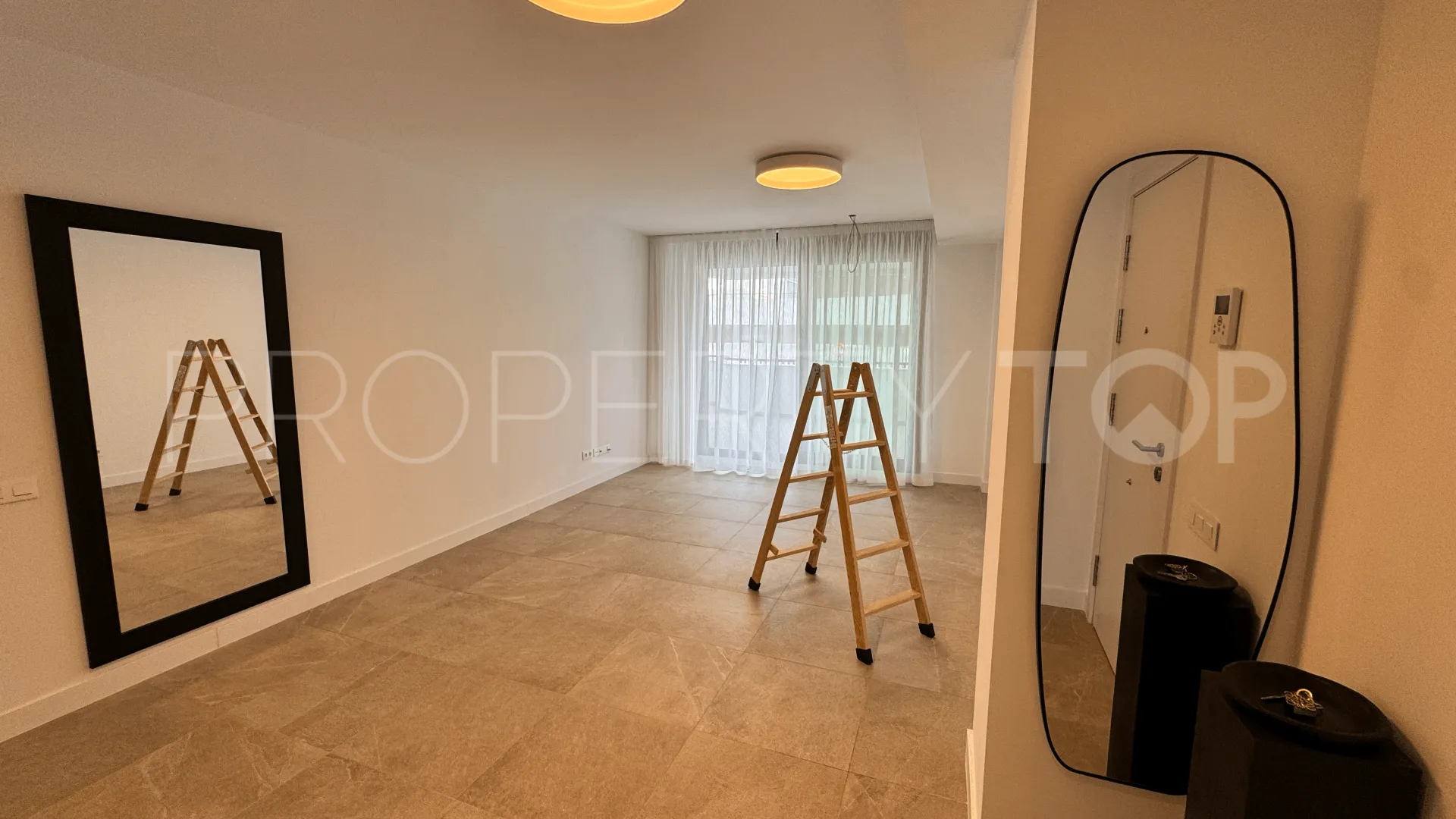 For sale Estepona Town ground floor apartment with 2 bedrooms