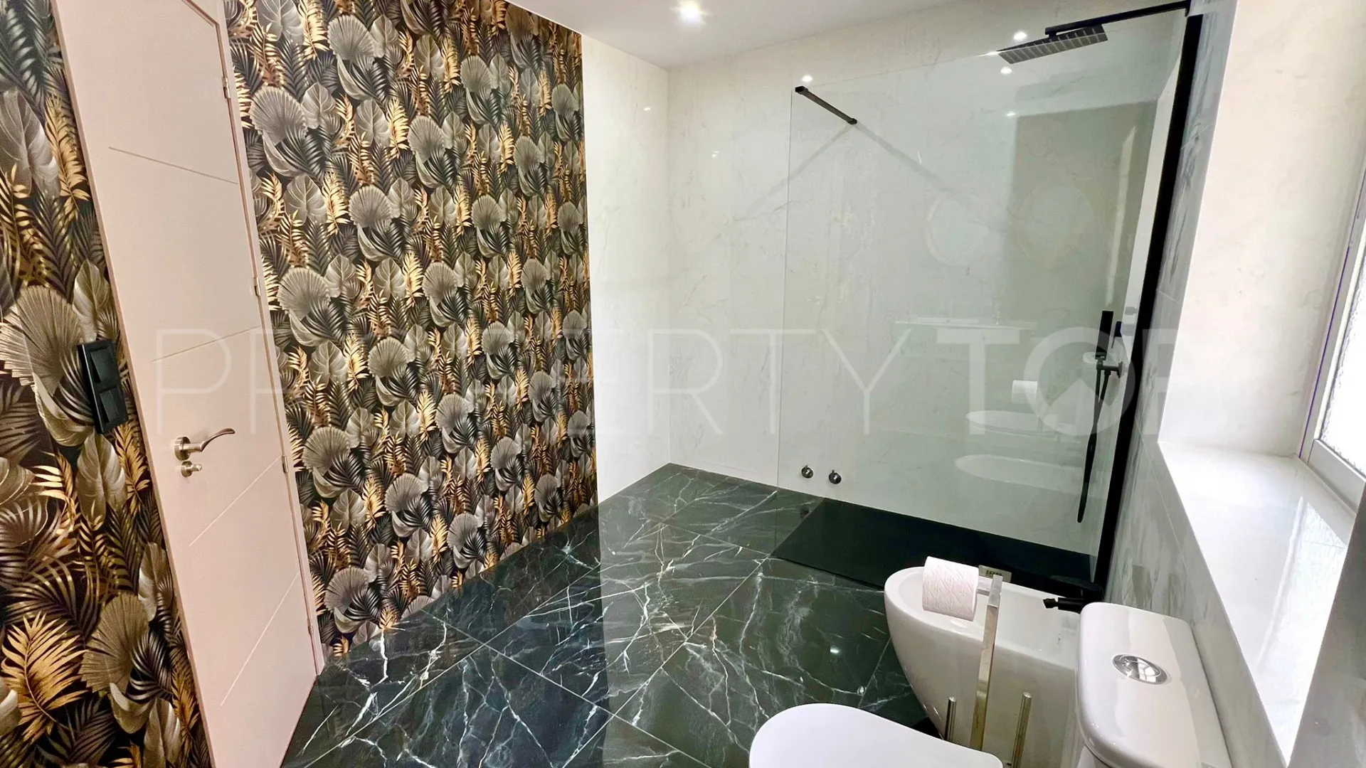 Marbesa 4 bedrooms house for sale