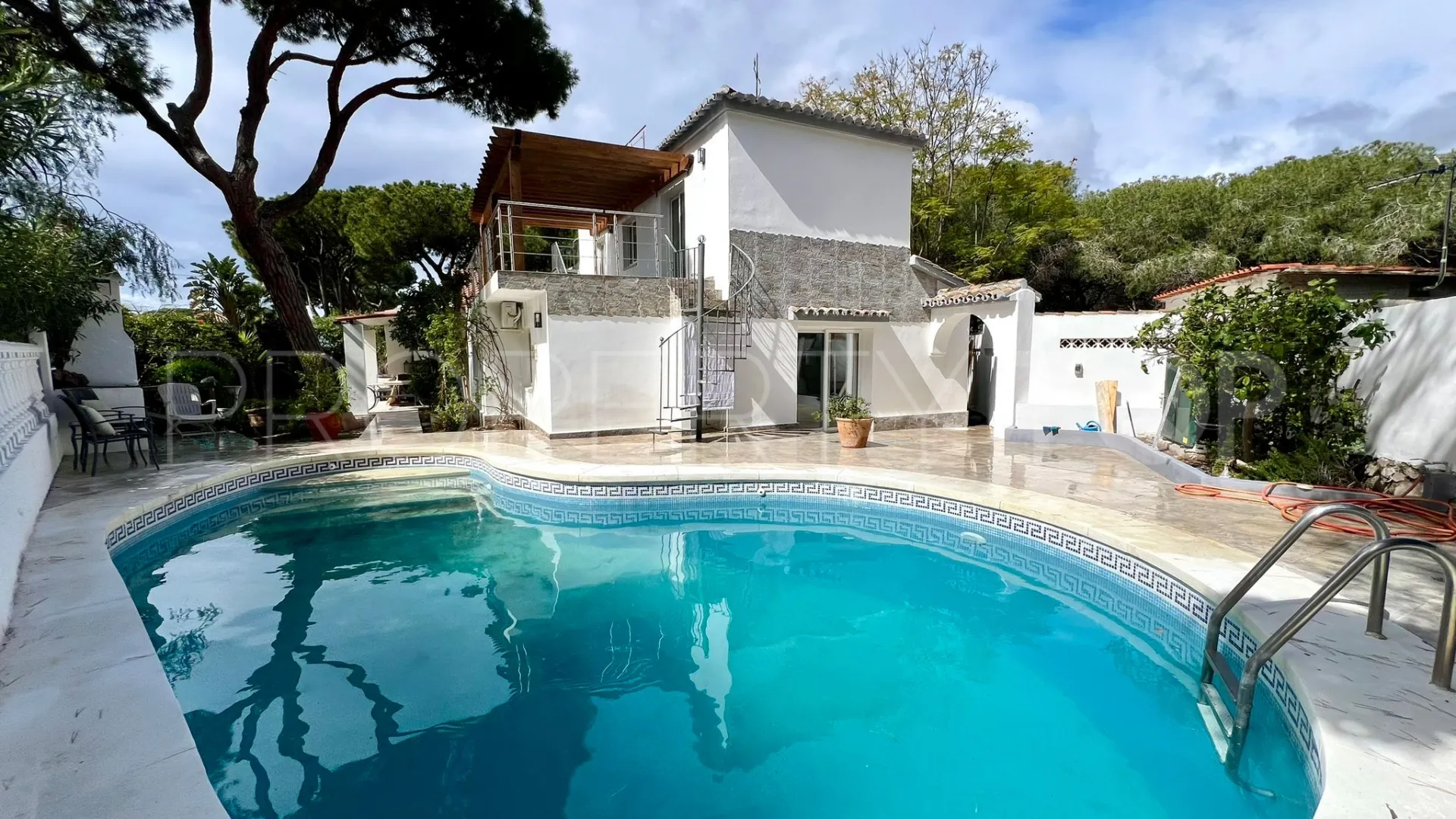 Marbesa 4 bedrooms house for sale