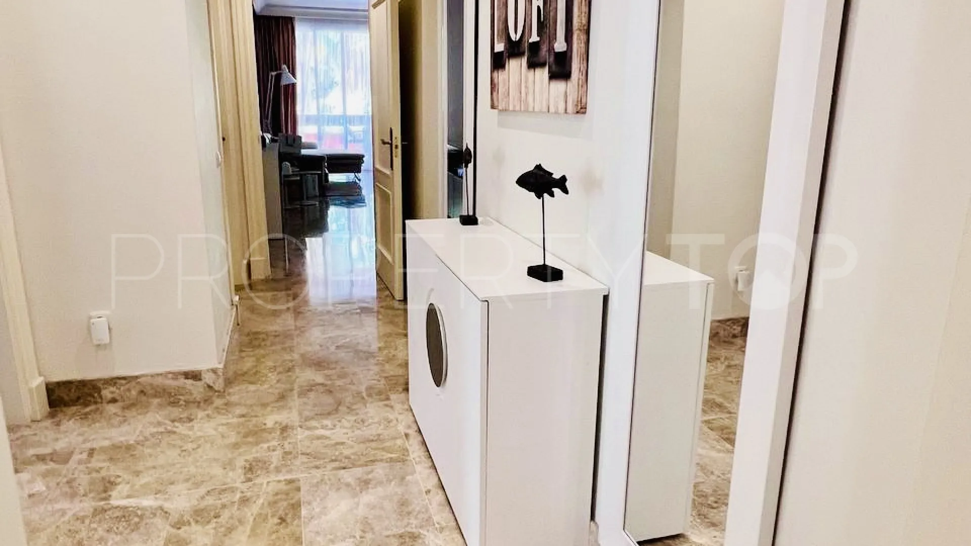 Se vende apartamento en Nueva Andalucia de 3 dormitorios