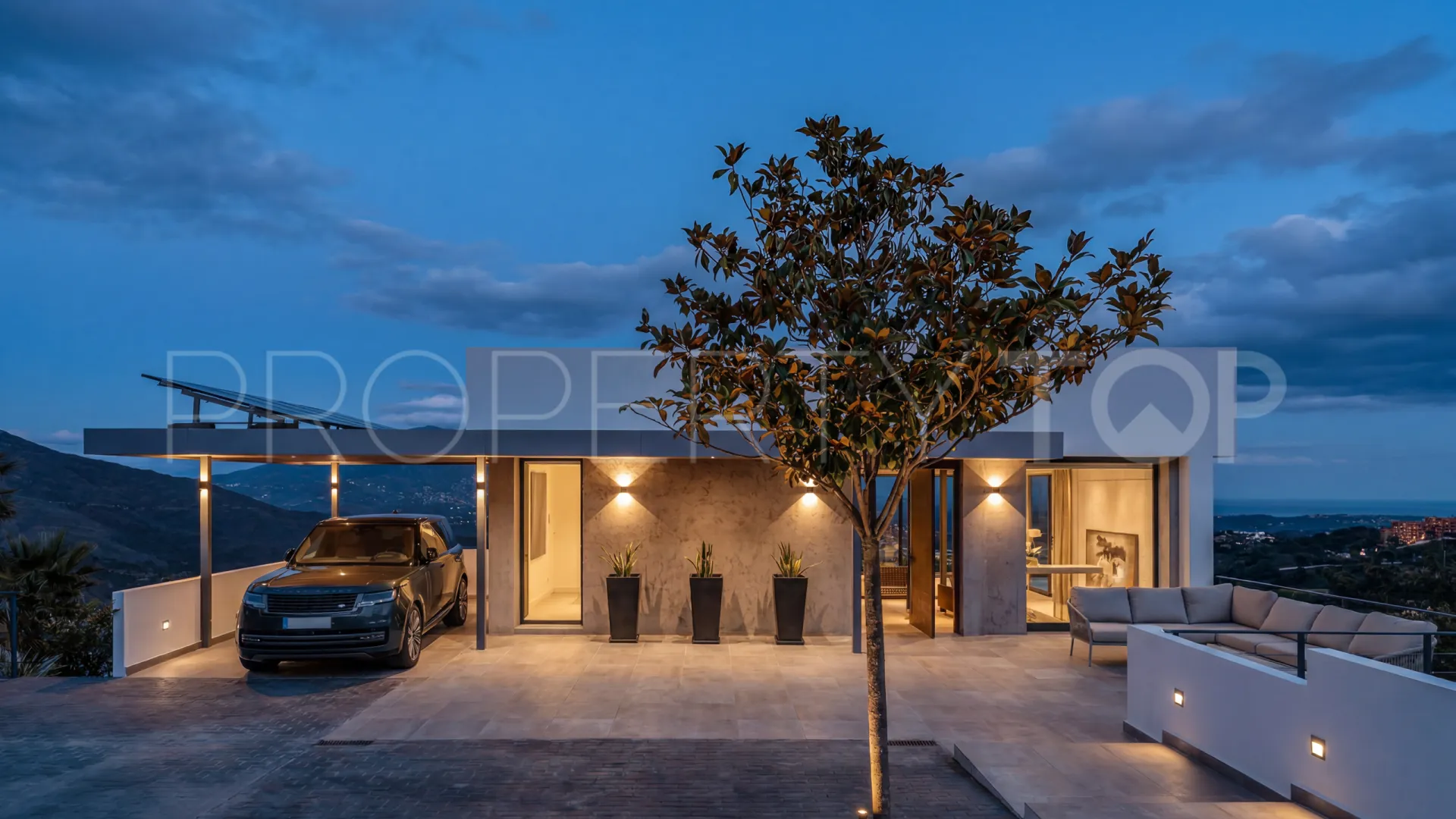 Villa de 6 dormitorios en venta en Marbella Este