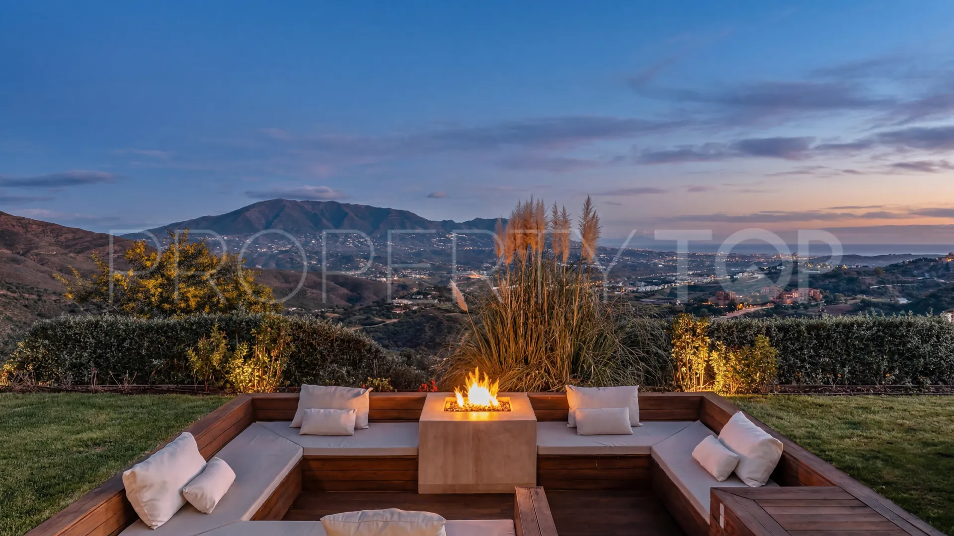 Villa de 6 dormitorios en venta en Marbella Este