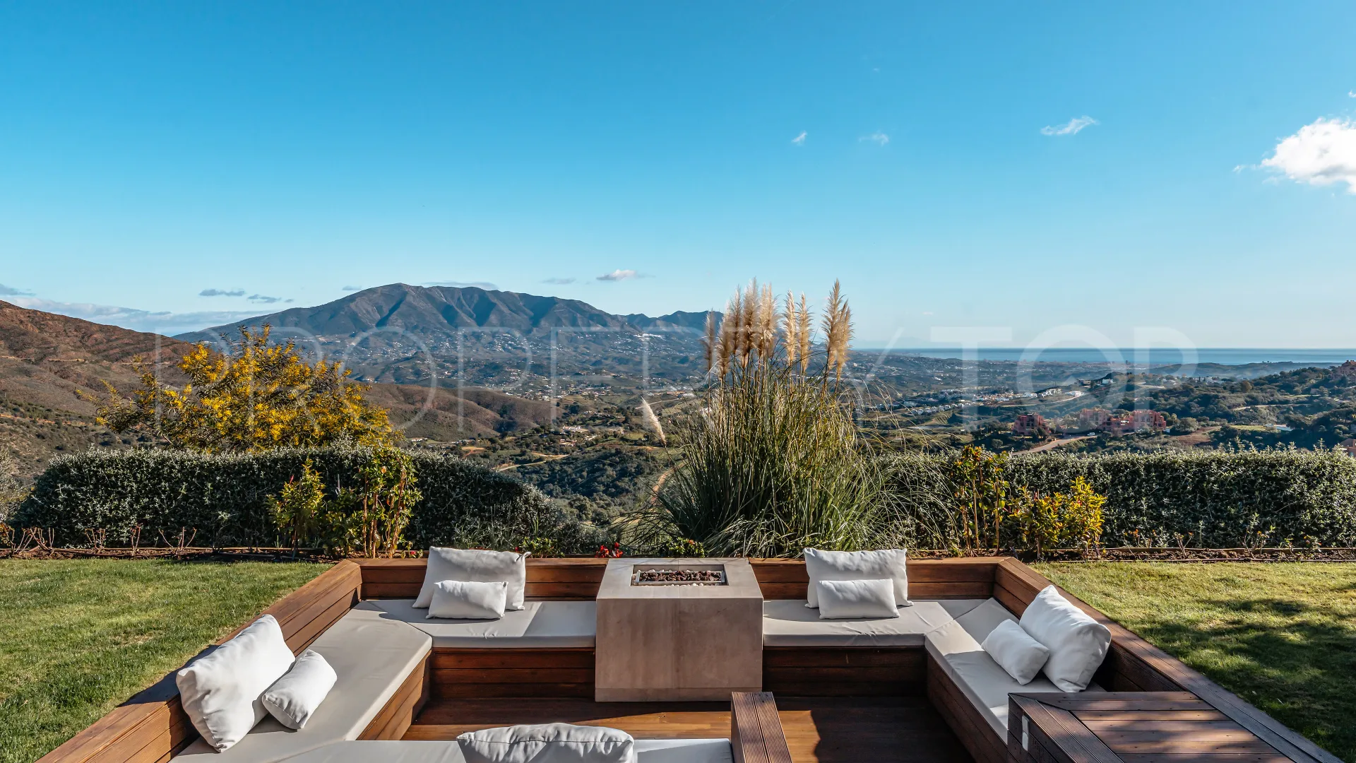 Villa de 6 dormitorios en venta en Marbella Este