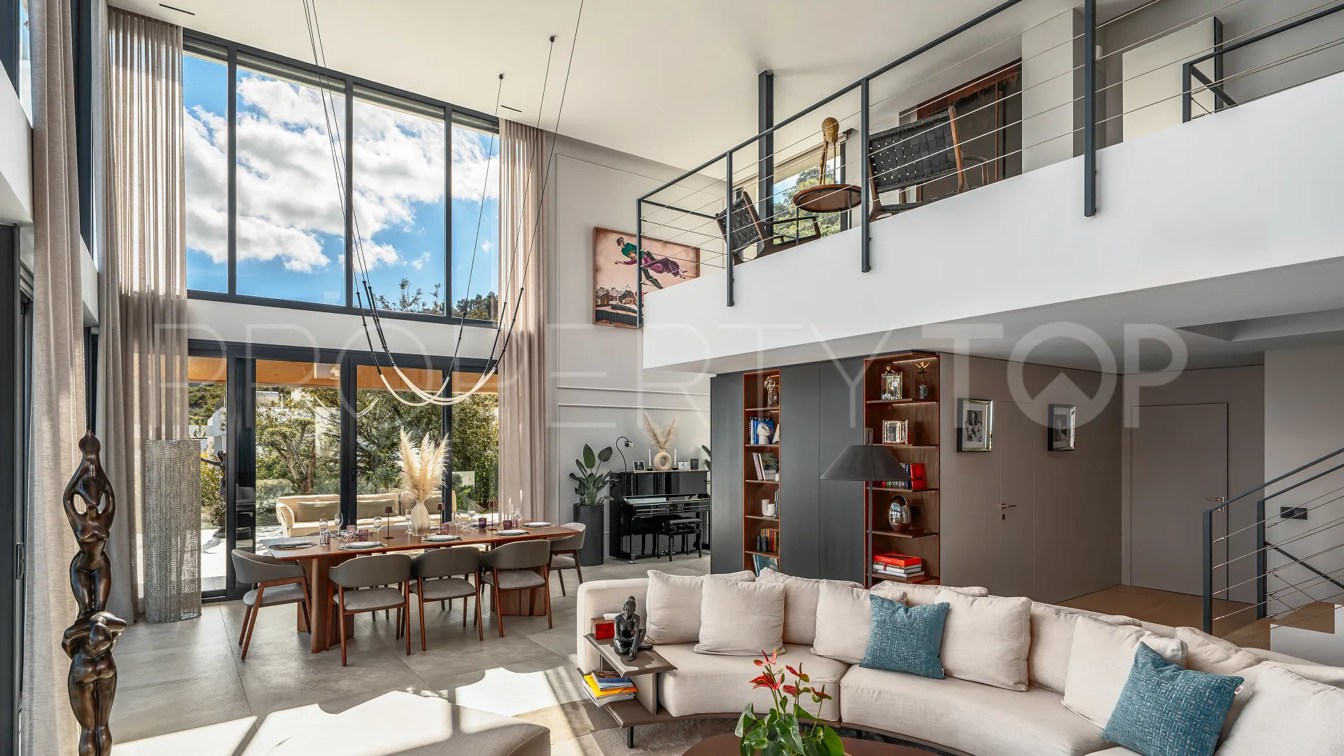 Villa de 6 dormitorios en venta en Marbella Este