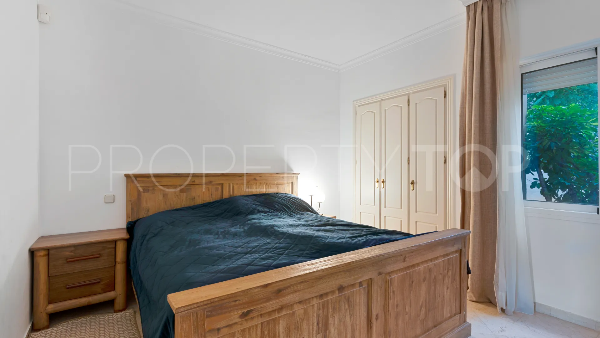 Apartamento planta baja en venta en Sierra Blanca con 3 dormitorios