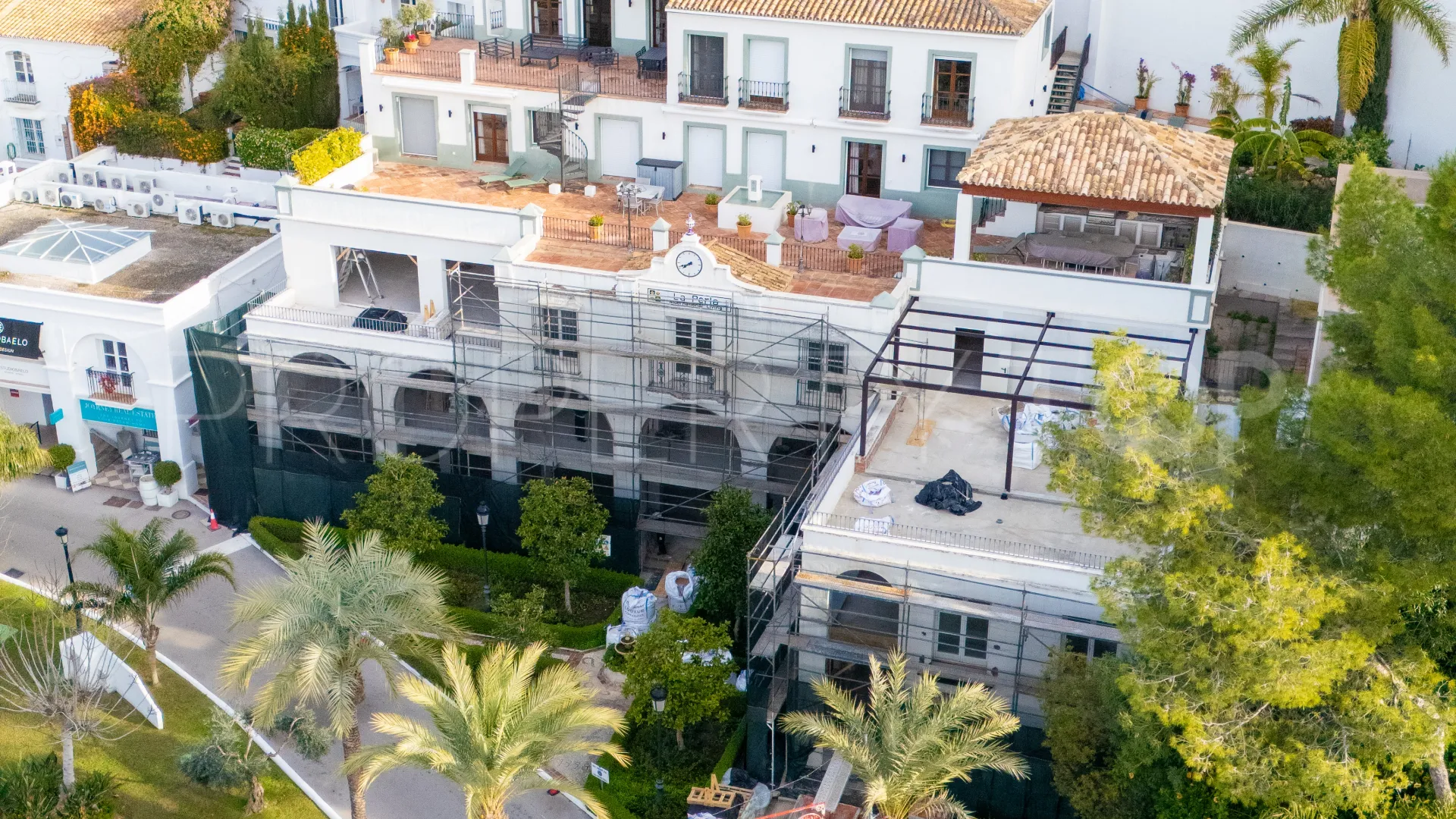 Building in La Heredia for sale