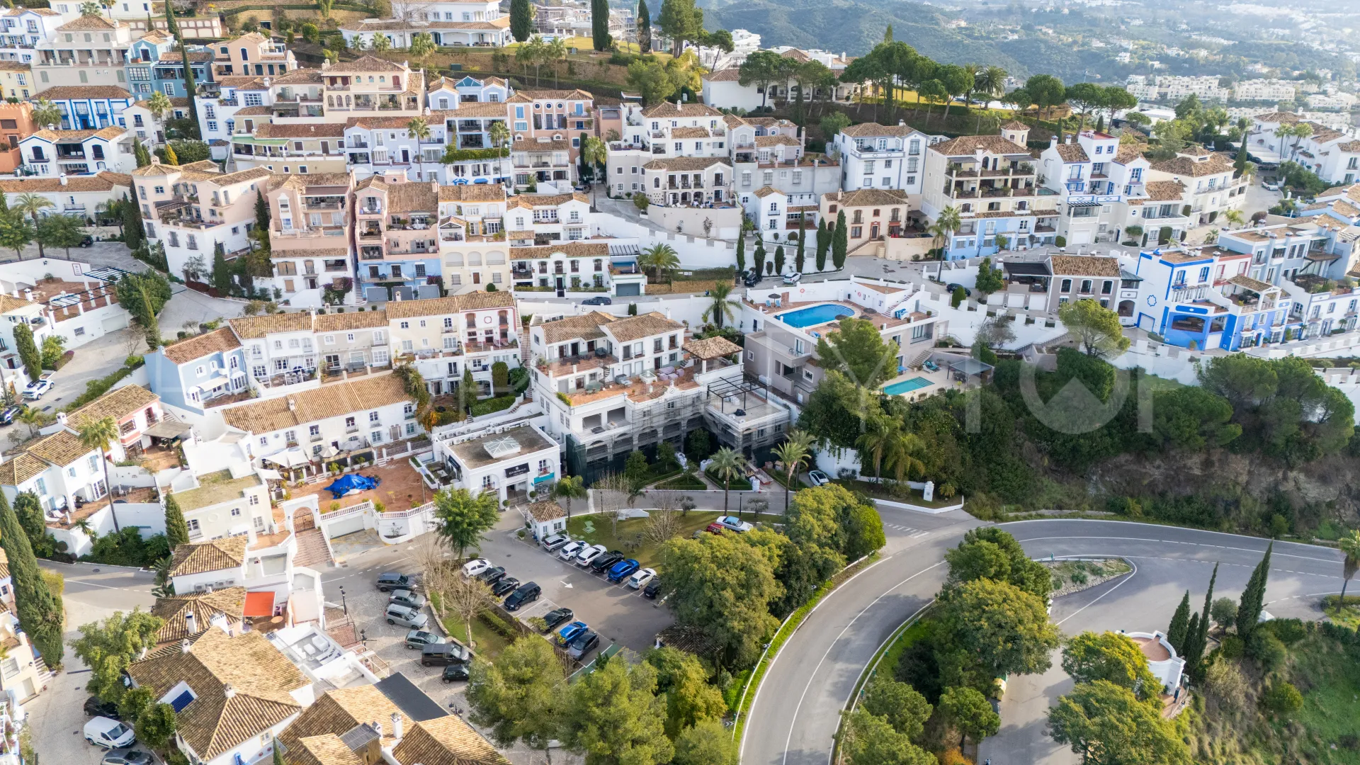 Building in La Heredia for sale