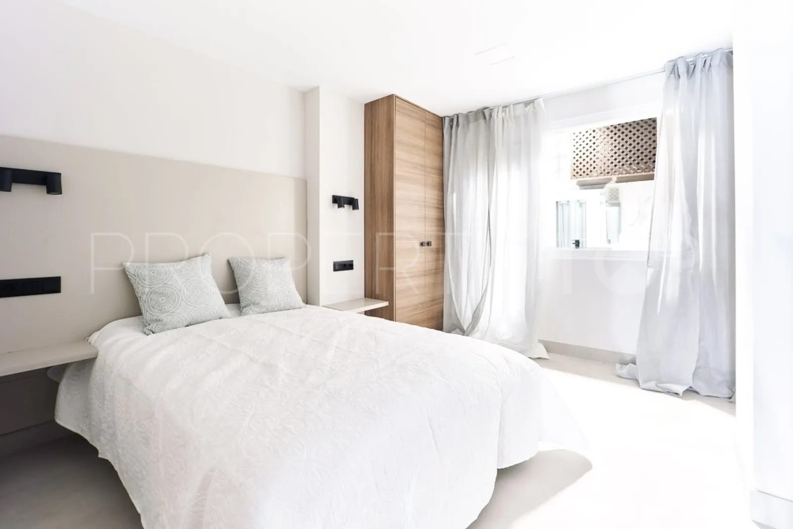 Apartamento planta baja en venta de 3 dormitorios en Nueva Alcantara