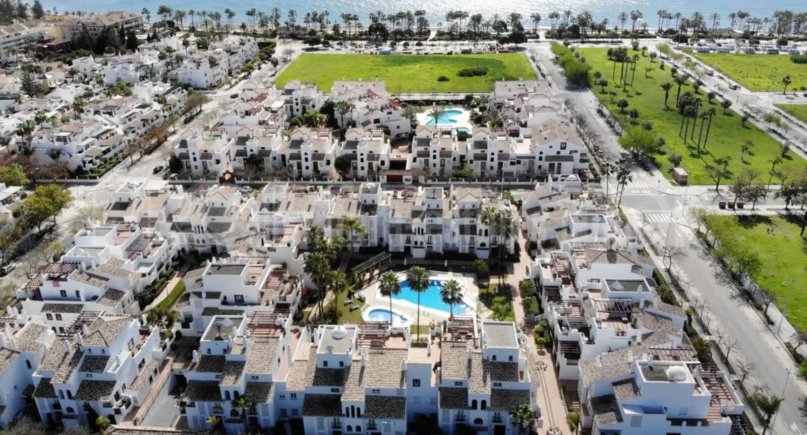 Apartamento planta baja en venta de 3 dormitorios en Nueva Alcantara