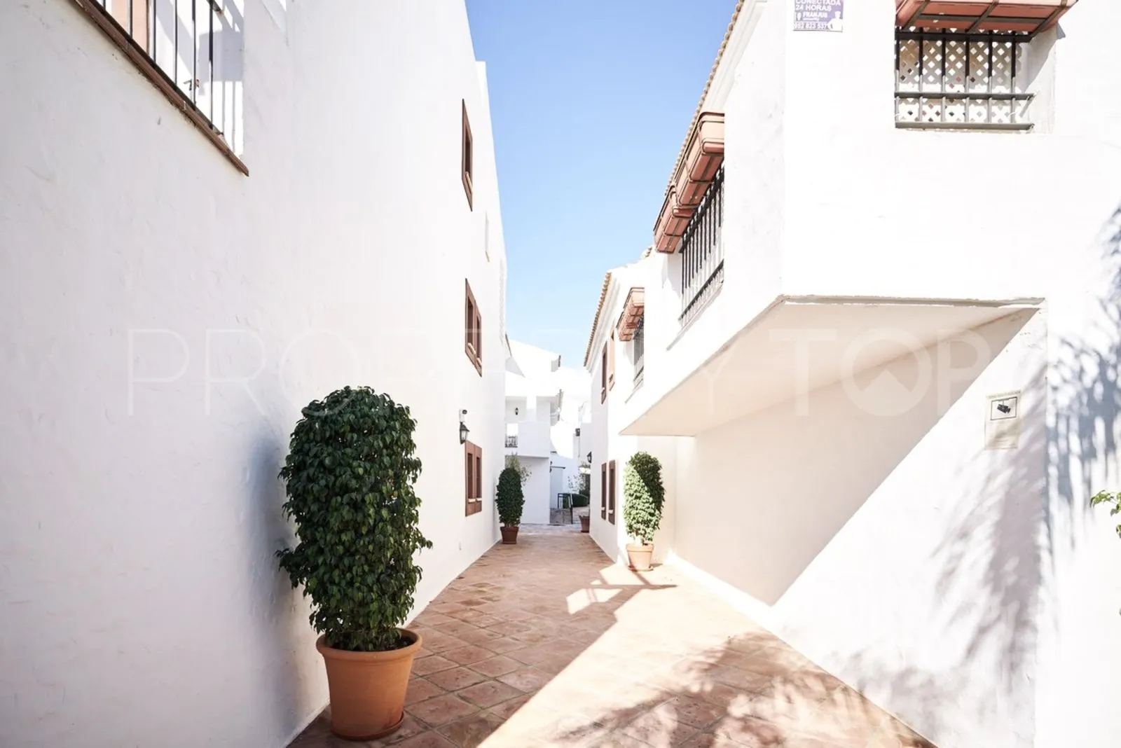 Apartamento planta baja en venta de 3 dormitorios en Nueva Alcantara