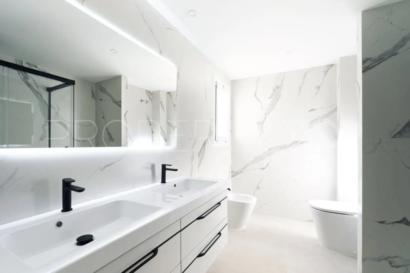 Apartamento planta baja en venta de 3 dormitorios en Nueva Alcantara