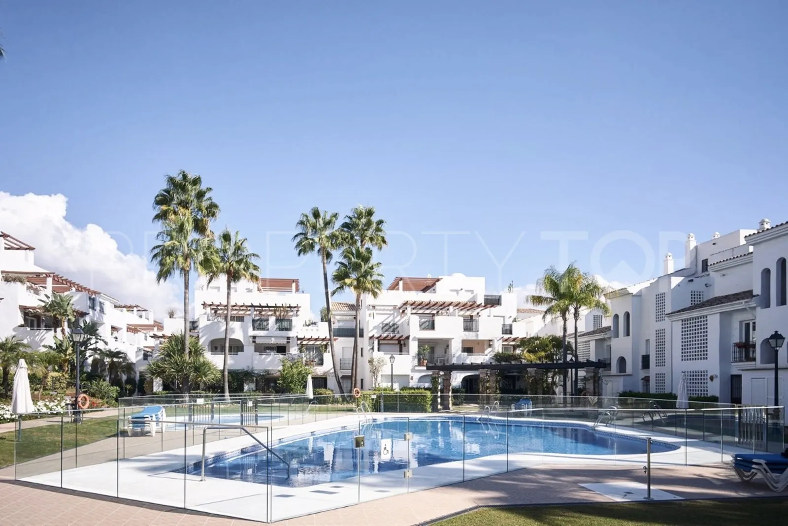 Apartamento planta baja en venta de 3 dormitorios en Nueva Alcantara