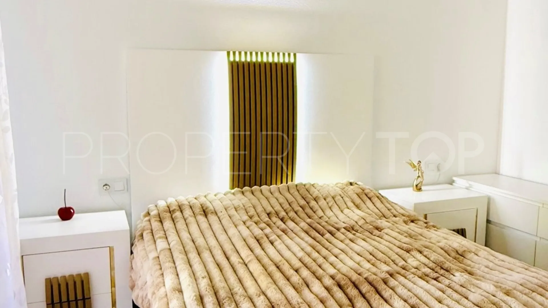 Se vende apartamento en Manilva de 2 dormitorios
