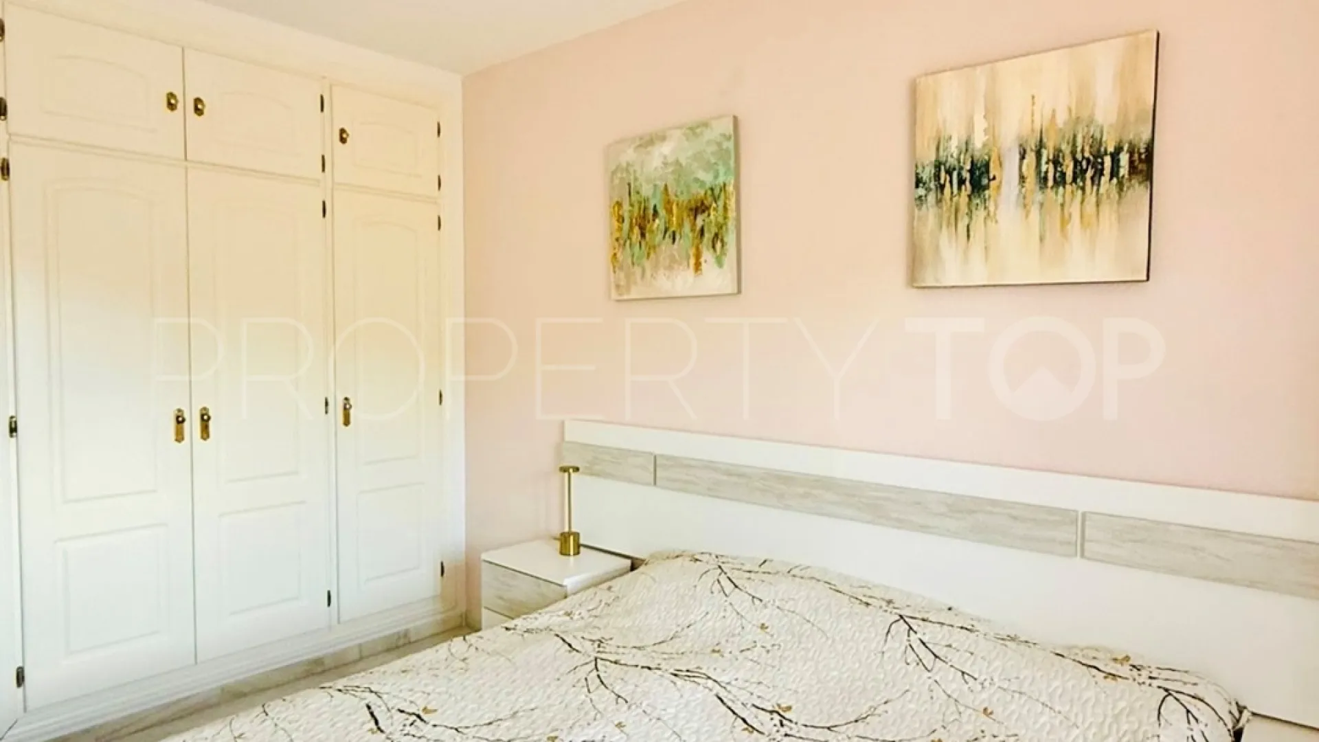Se vende apartamento en Manilva de 2 dormitorios
