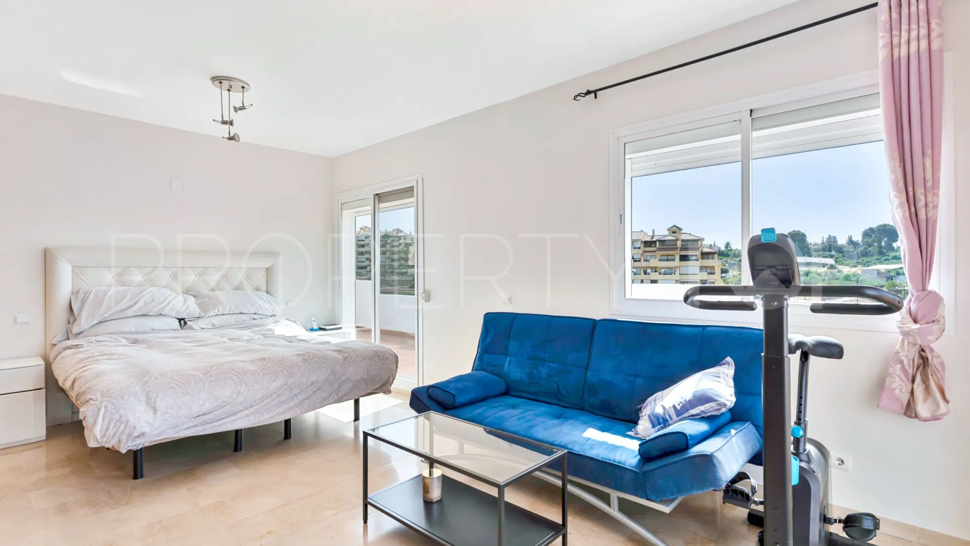 Buy 3 bedrooms duplex penthouse in Selwo