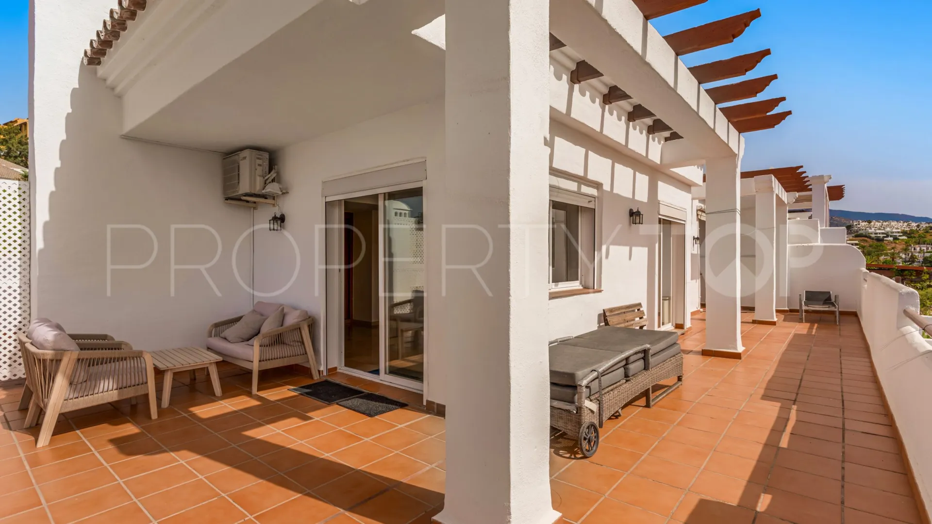 Buy 3 bedrooms duplex penthouse in Selwo