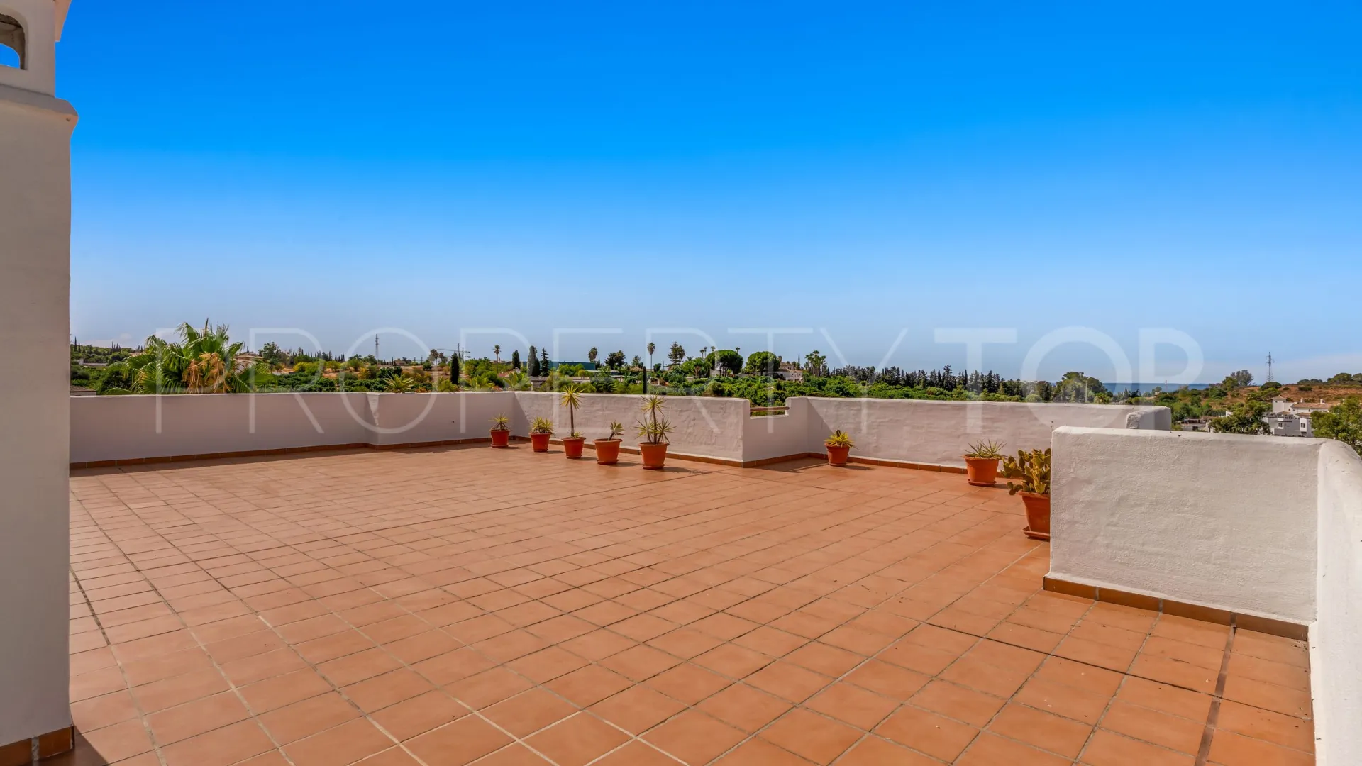 Buy 3 bedrooms duplex penthouse in Selwo
