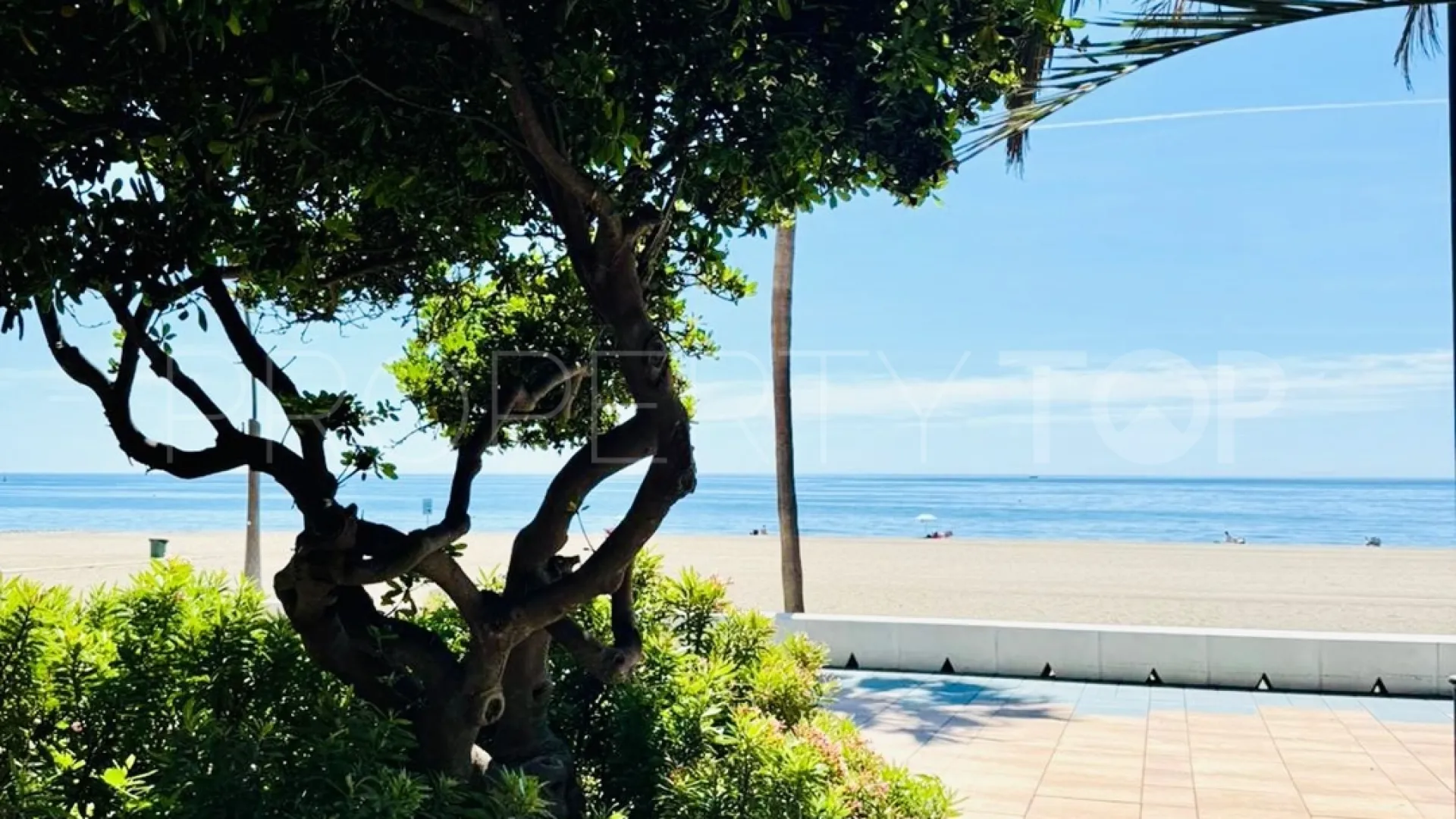 For sale apartment with 3 bedrooms in Estepona Centre