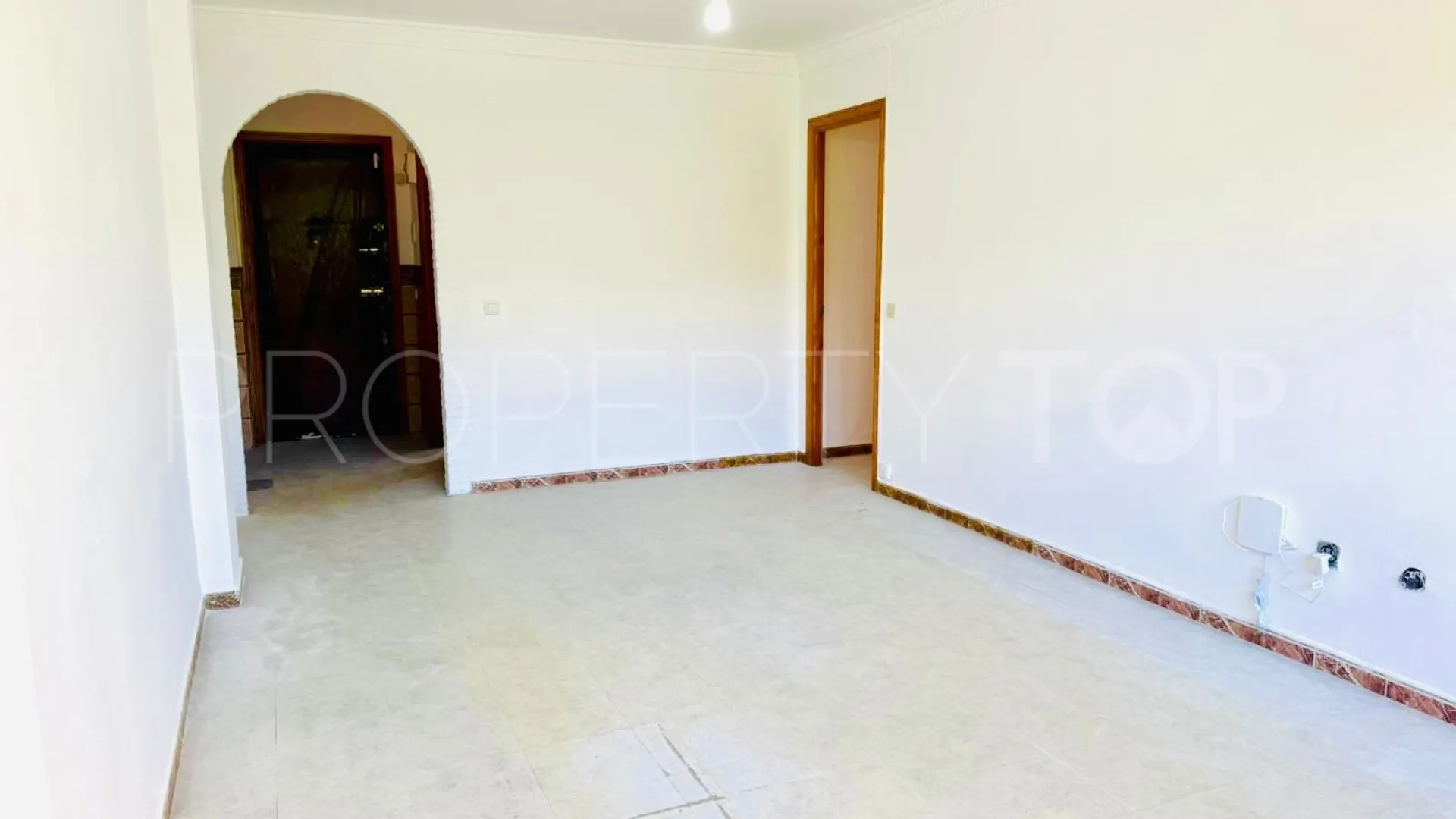 For sale apartment with 3 bedrooms in Estepona Centre