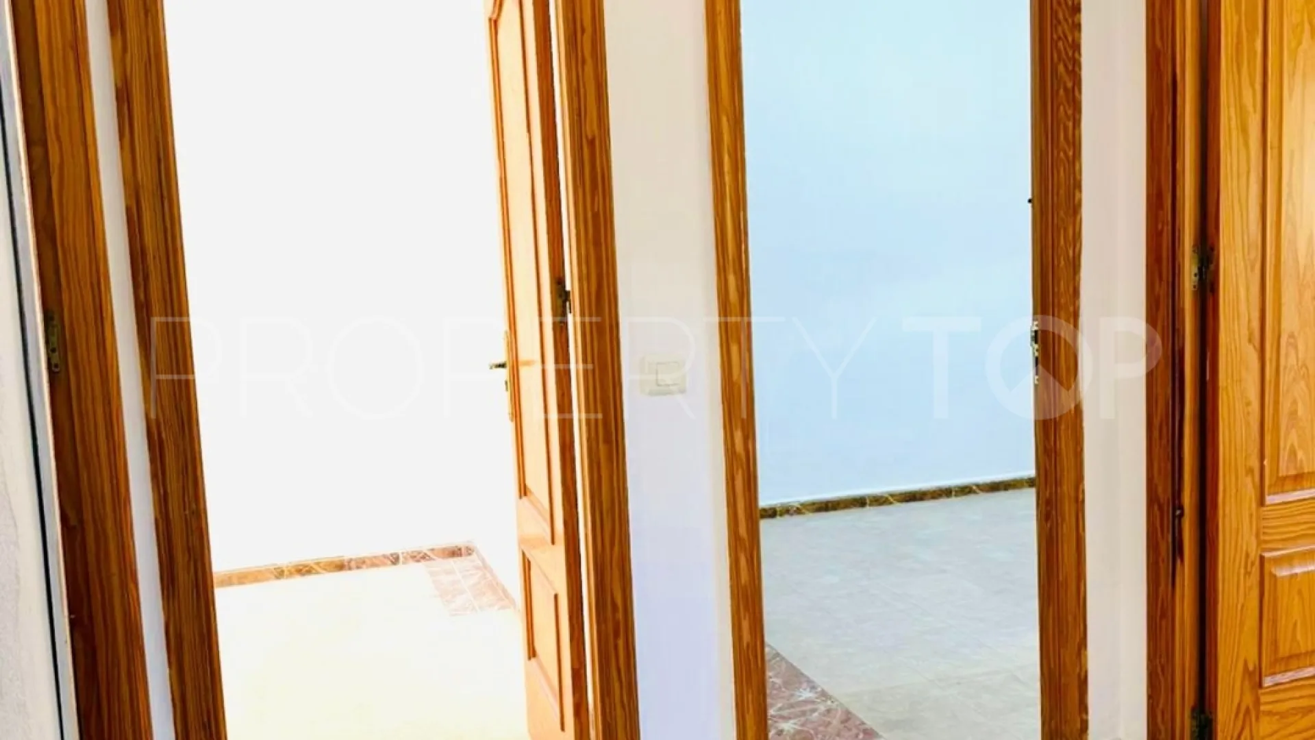 For sale apartment with 3 bedrooms in Estepona Centre